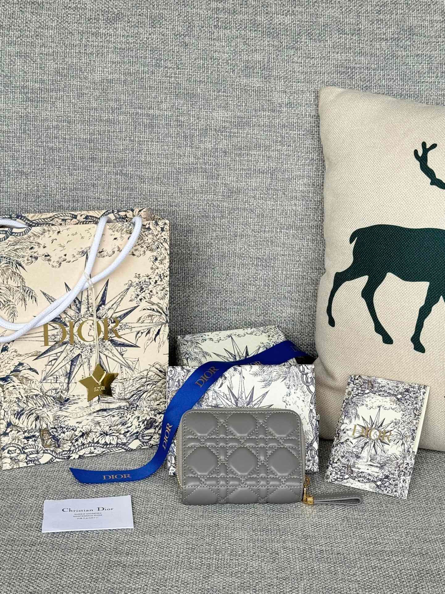 Dior Wallet