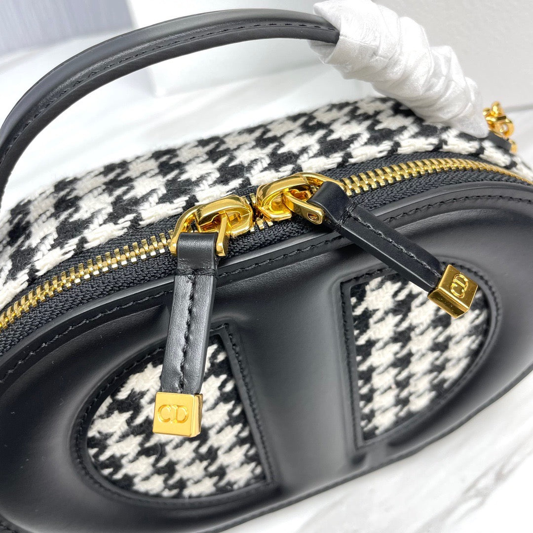 Dior Signature Oval Bag (18cm)