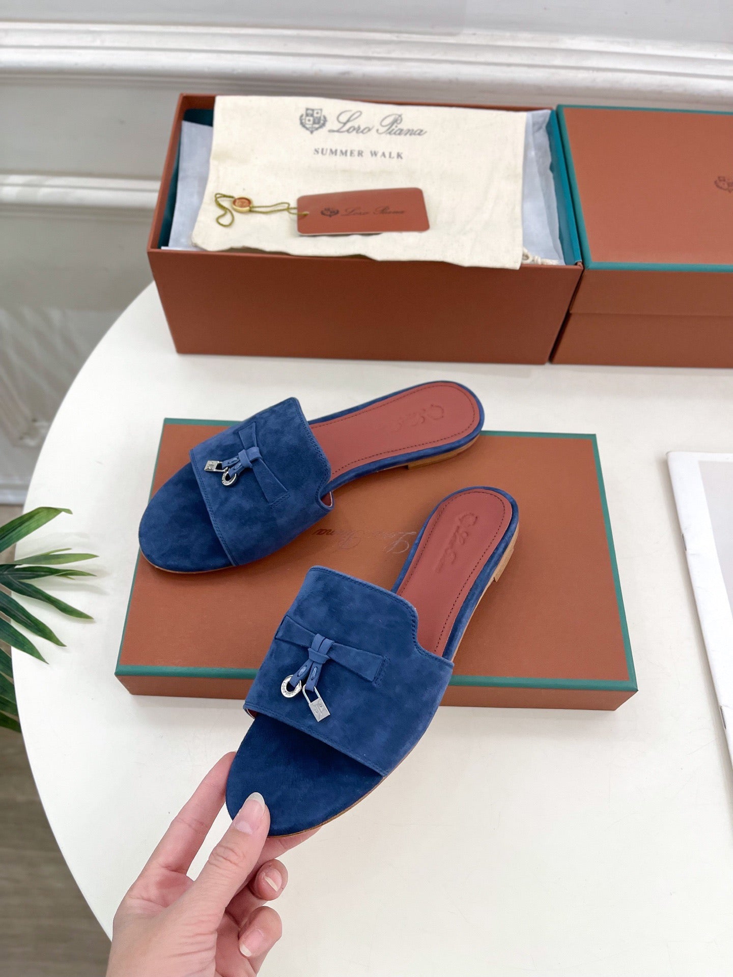 LP Sandals