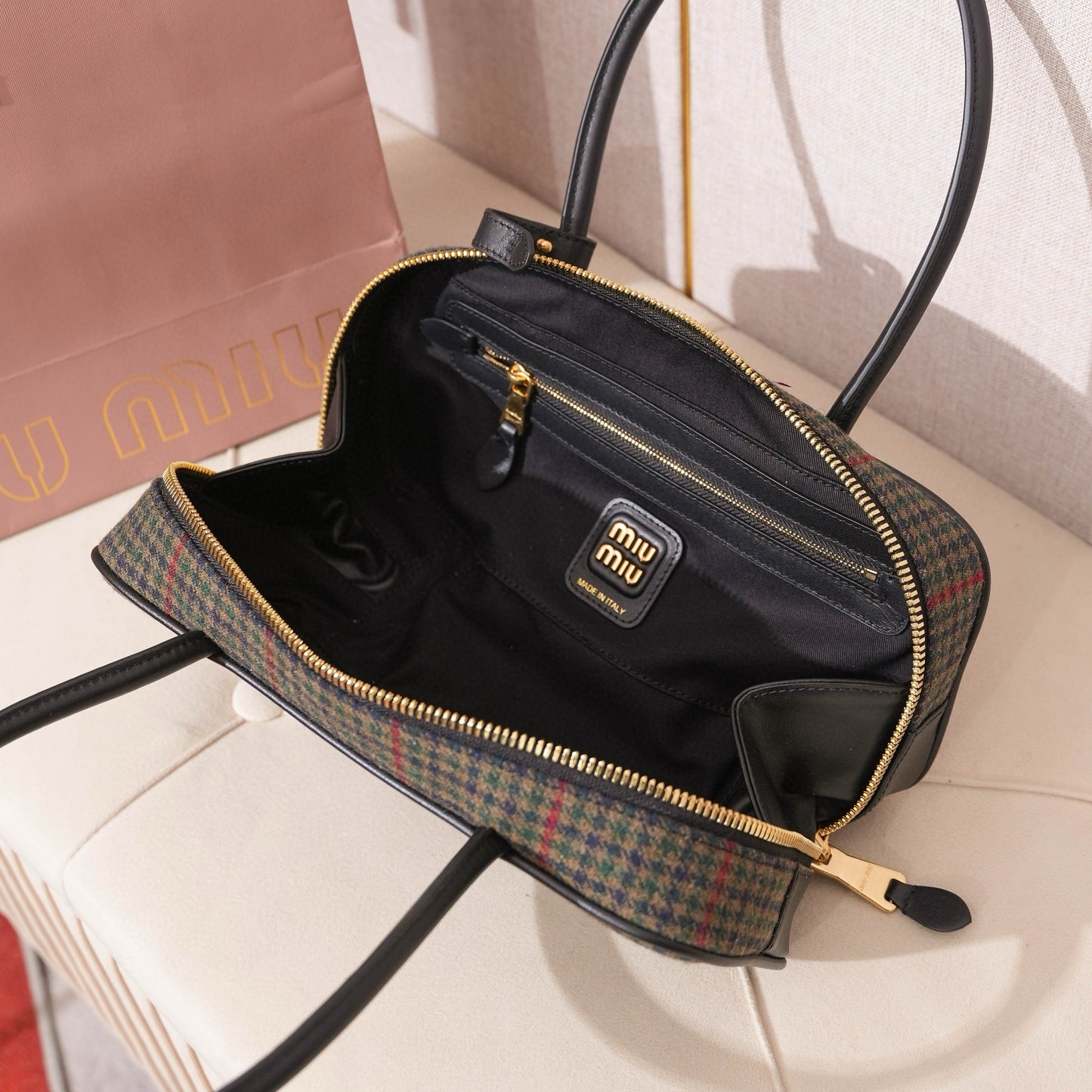 Miu Miu Bowling Bag 28x12x9cm