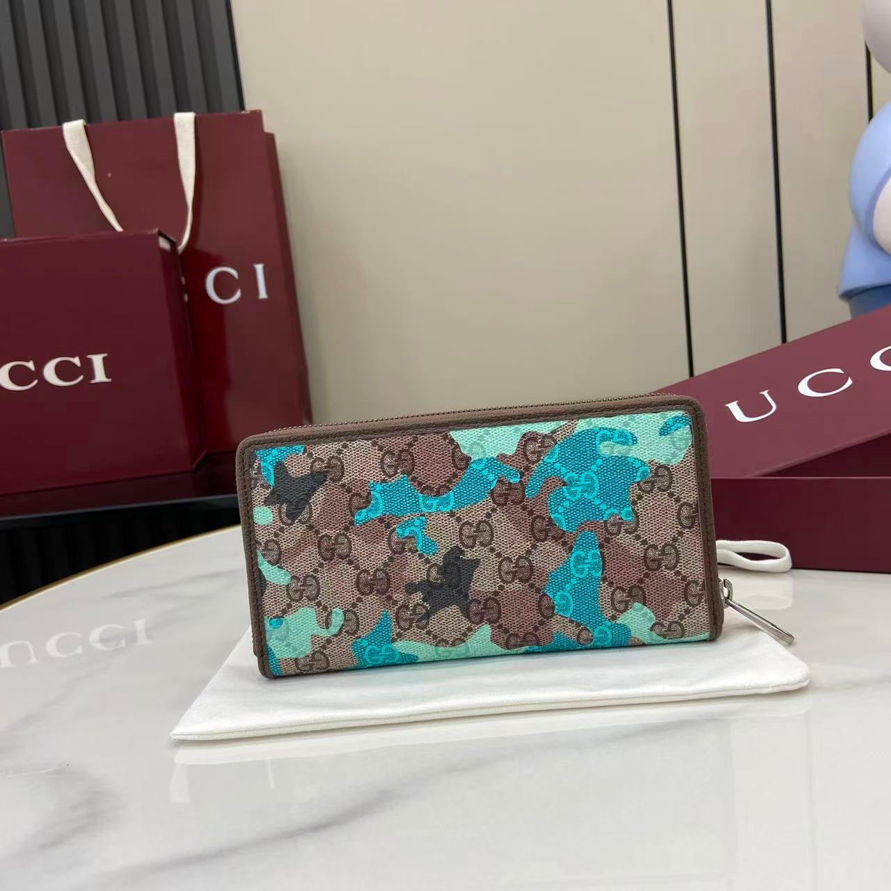 Gucci Long Zipped Wallet