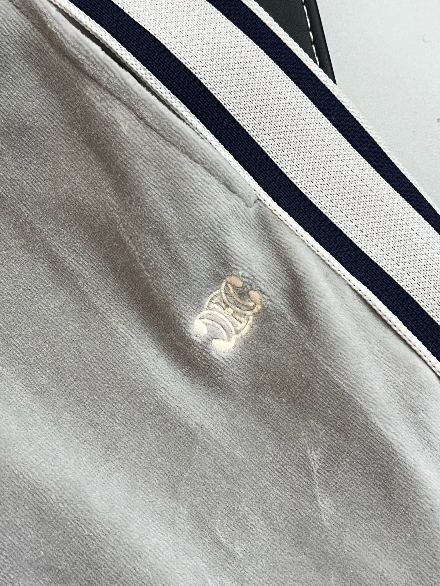 Celine Jogger