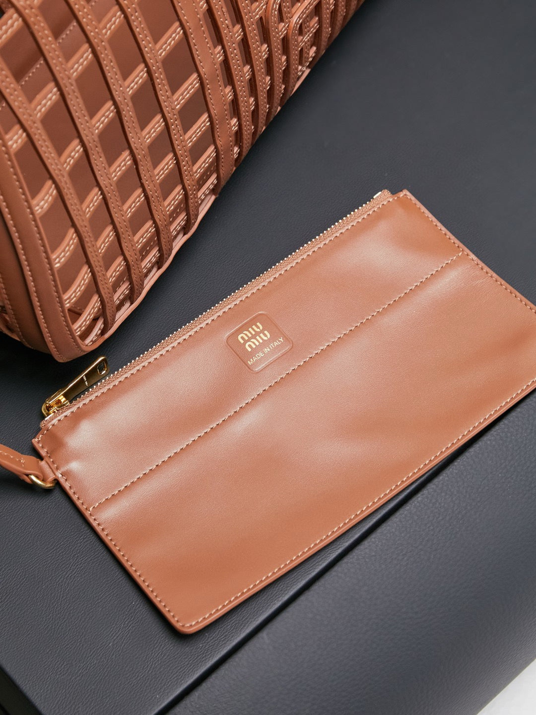 Miu Miu Basket Bag 40x21x15.5cm