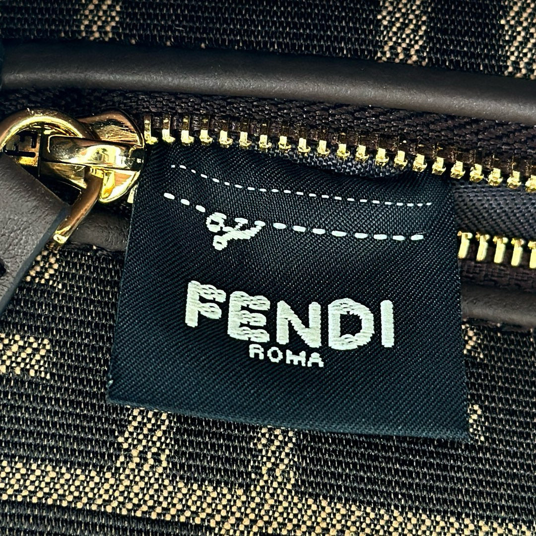 Fendi Peekaboo Bag (23x12x19 cm)