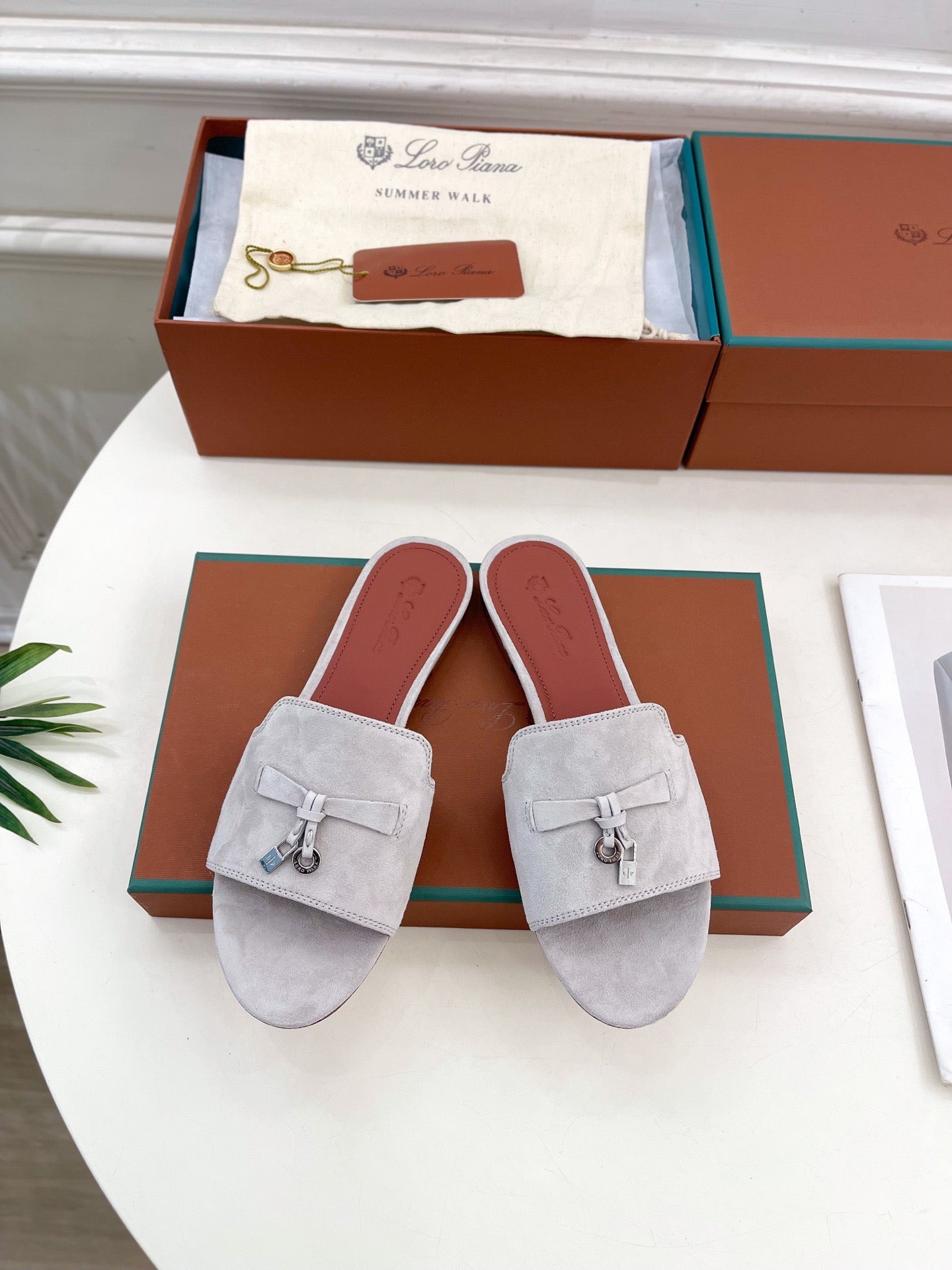 LP Sandals
