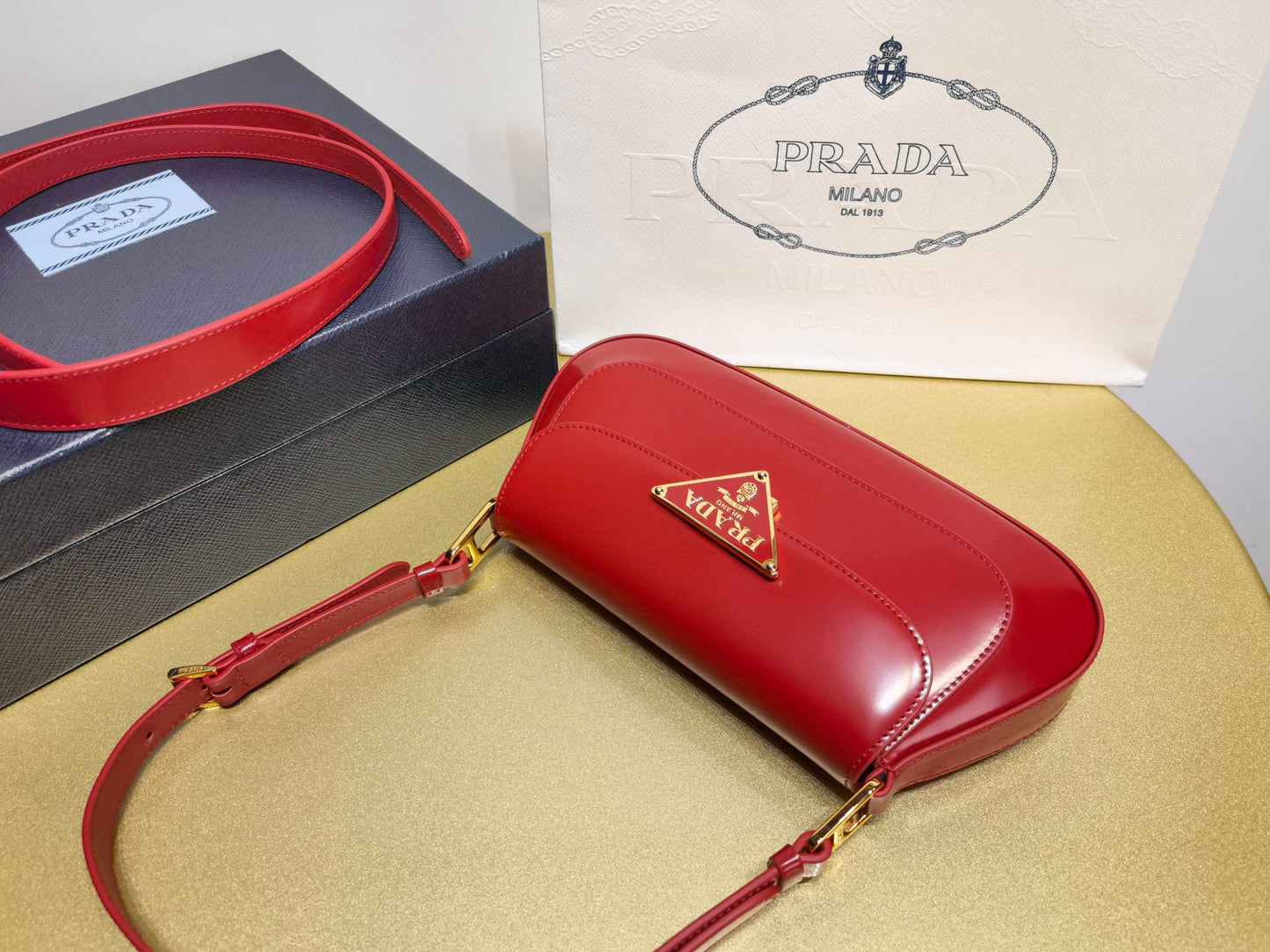 Prada Shoulder Bag 24x11x4cm