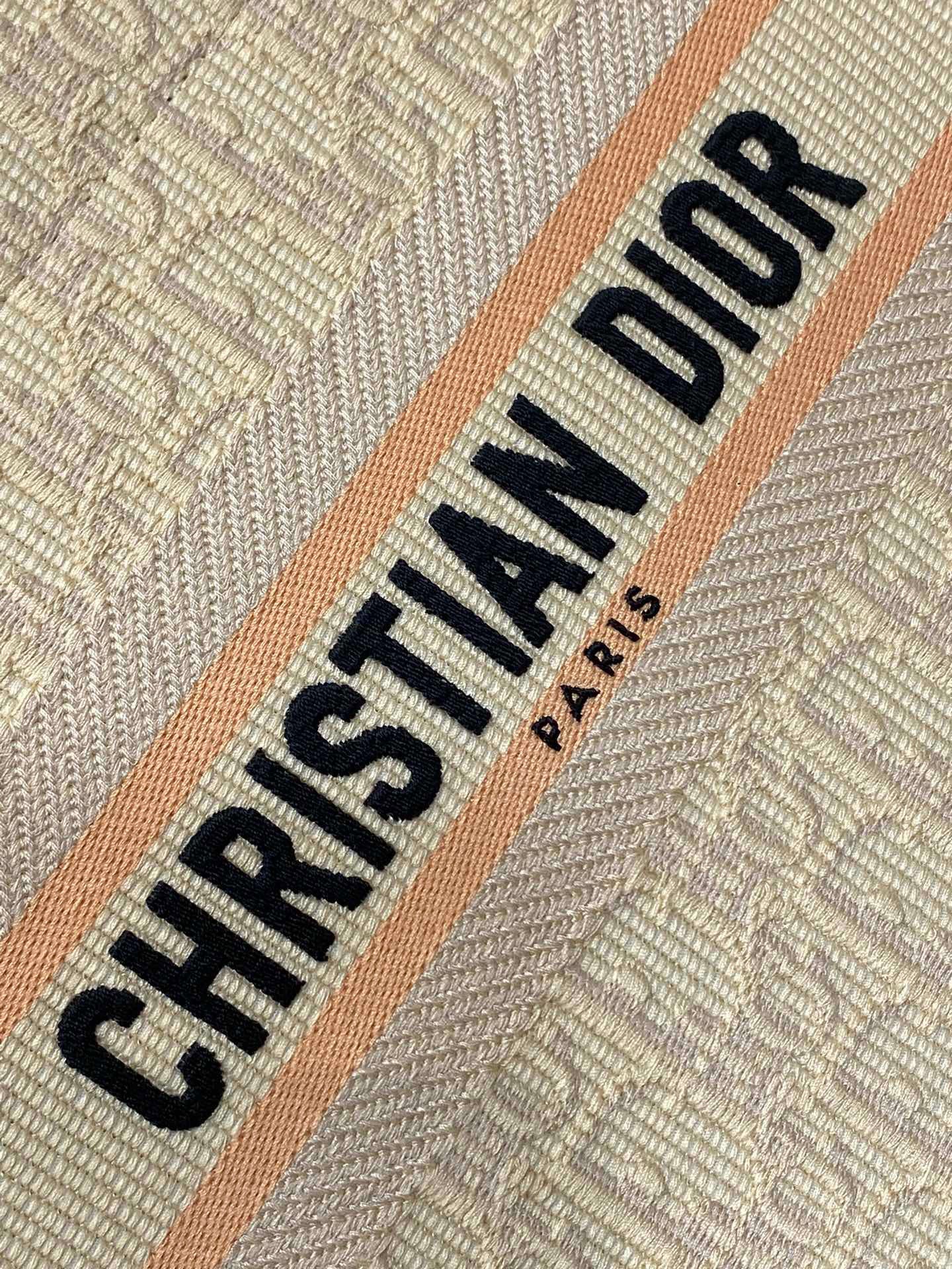 Dior Tote  26x12x21cm