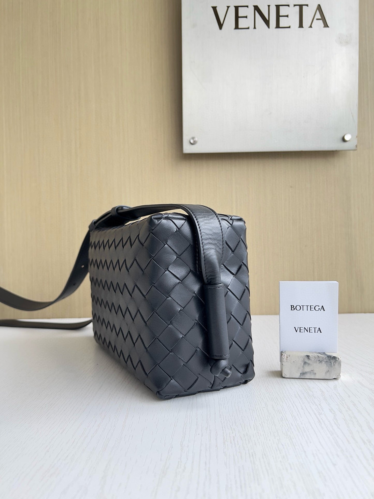 BV Intrecciato Loop Camera Bag