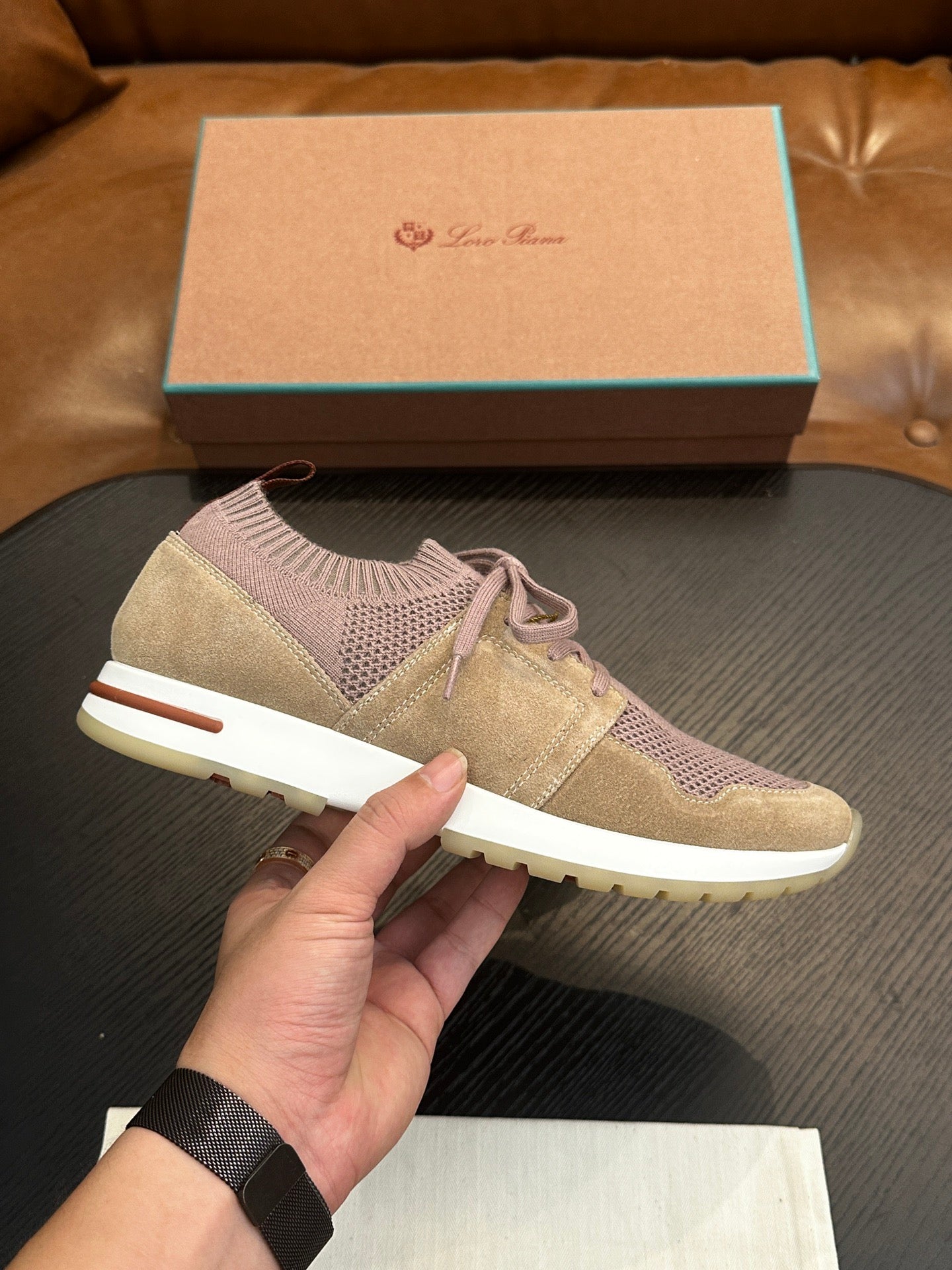 LP Sneakers