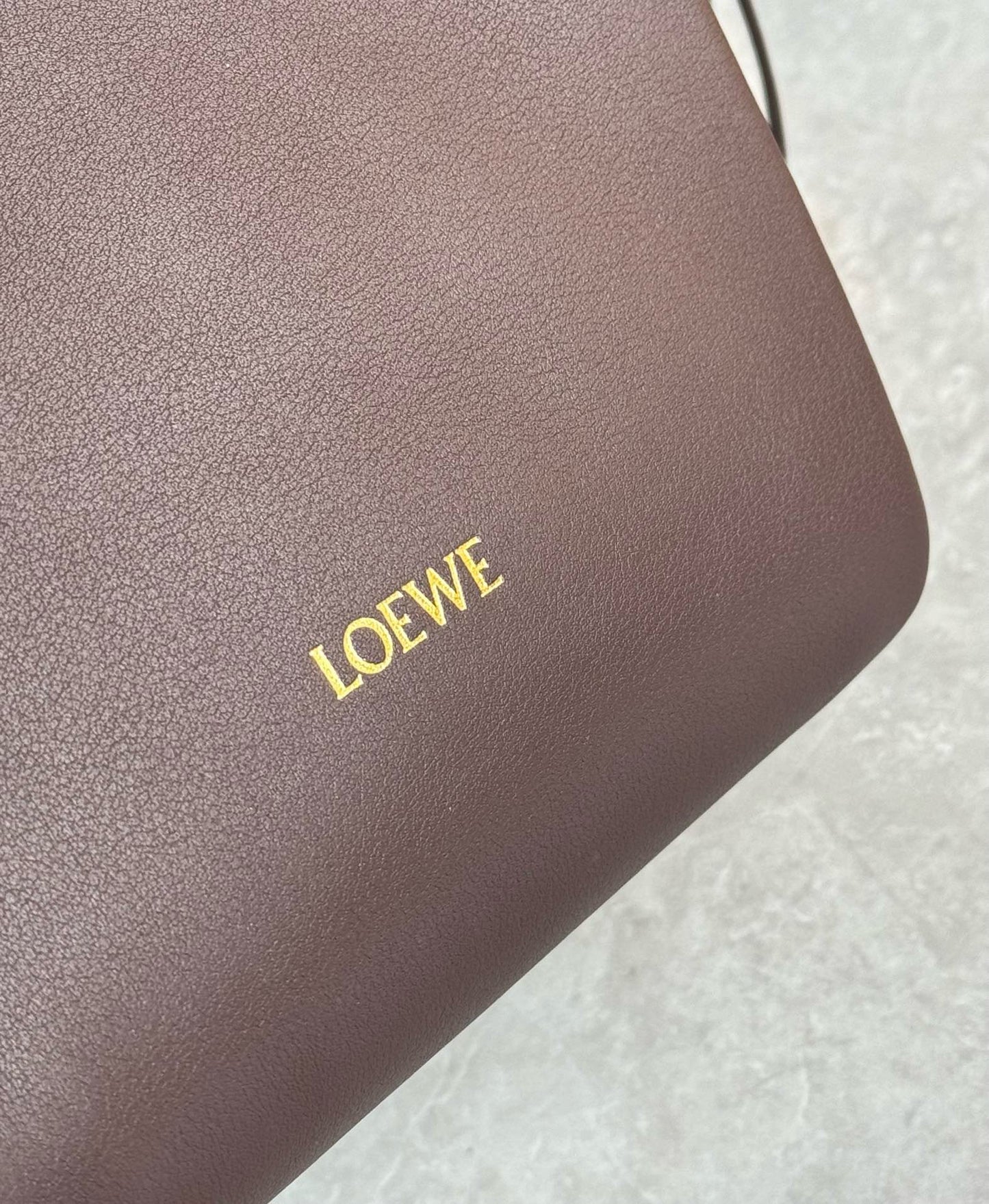 Loewe Hammock Flip Shoulder Bag(15x22.5x22cm)