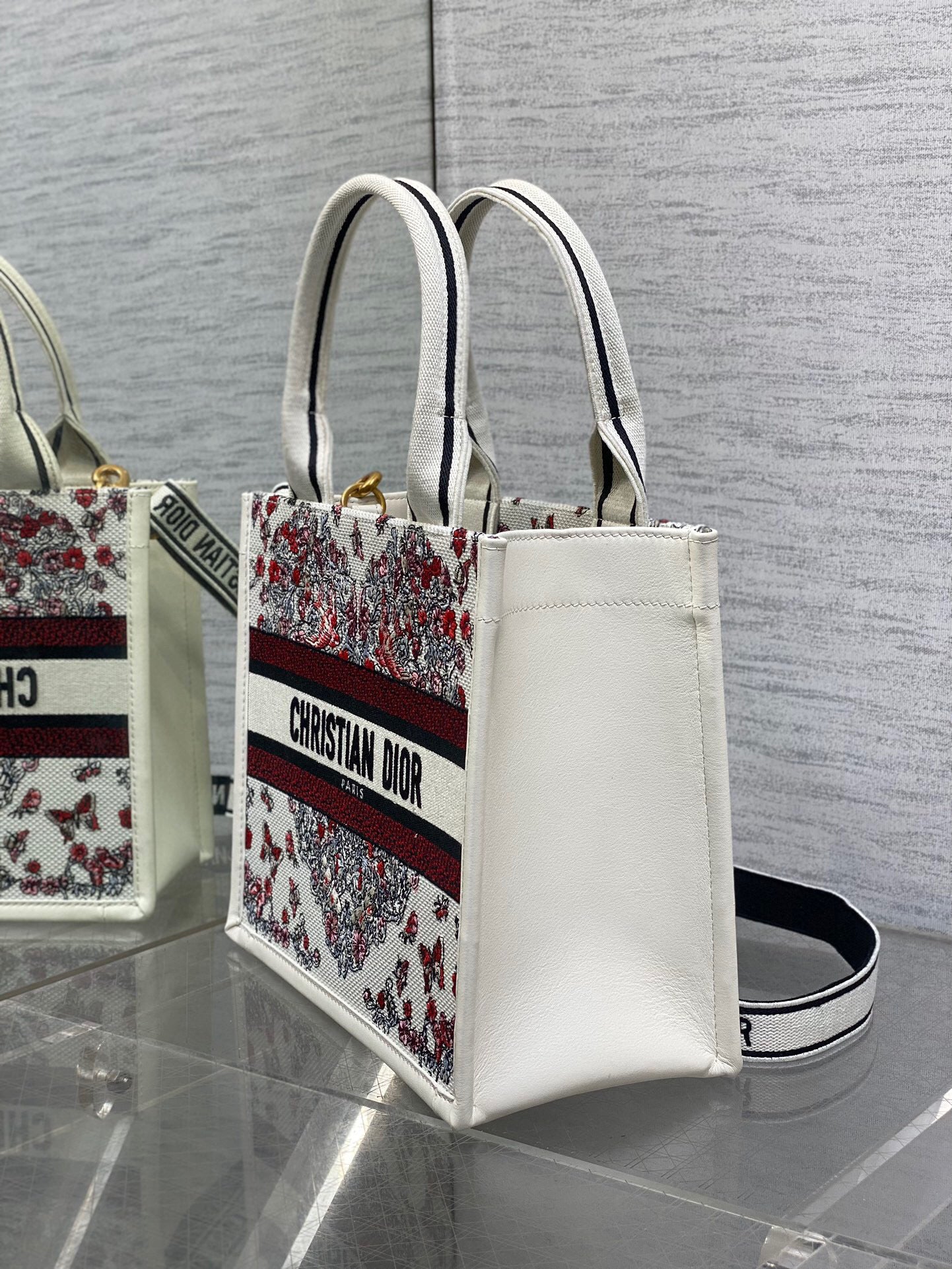 Dior Tote  26x12x21cm