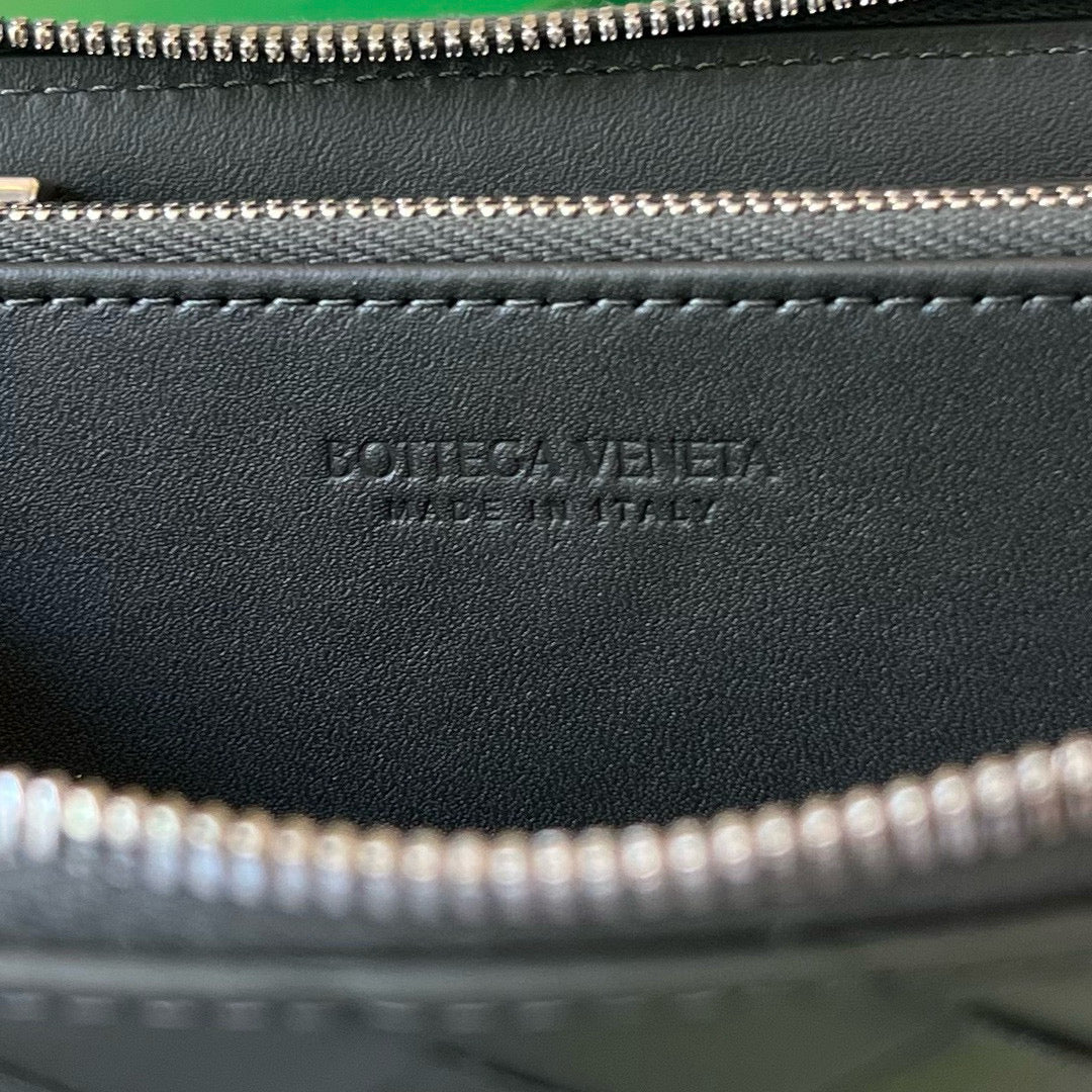 Bottega Veneta Long Zipped Wallet