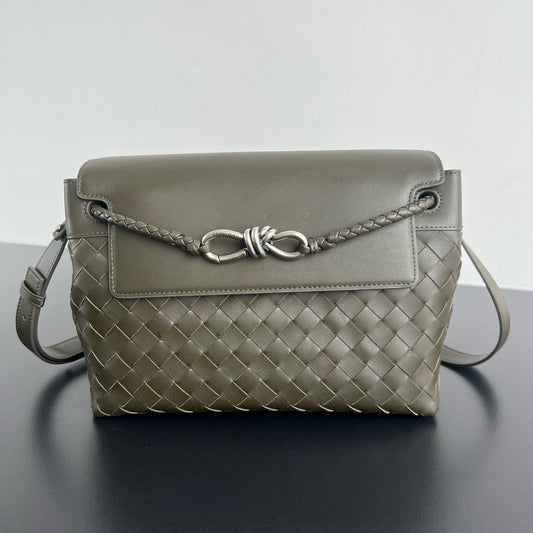 BV Cross Body Bag 29x20x13CM