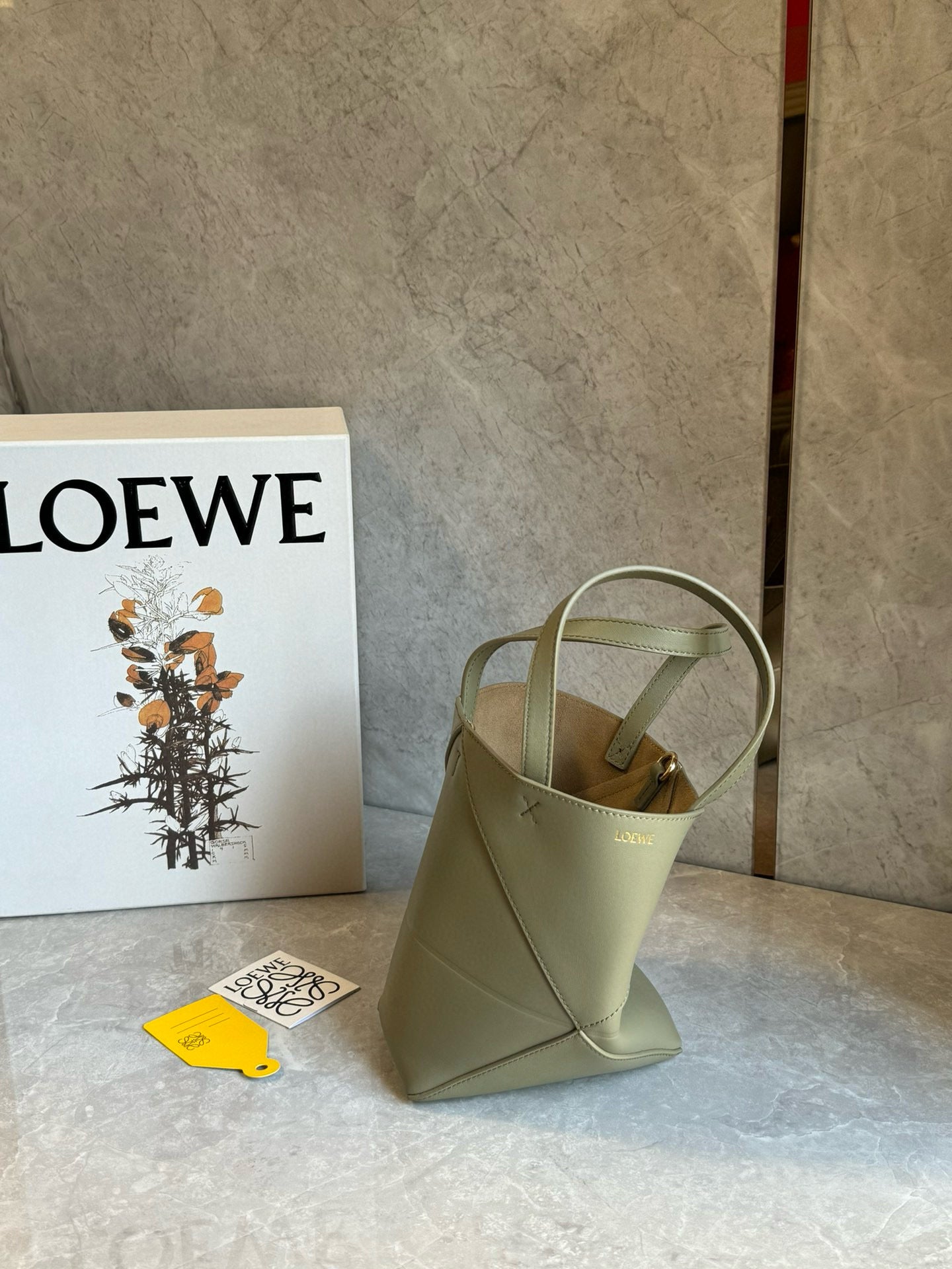 Loewe Puzzle Fold Tote Bag(20x16.5x9.5cm)