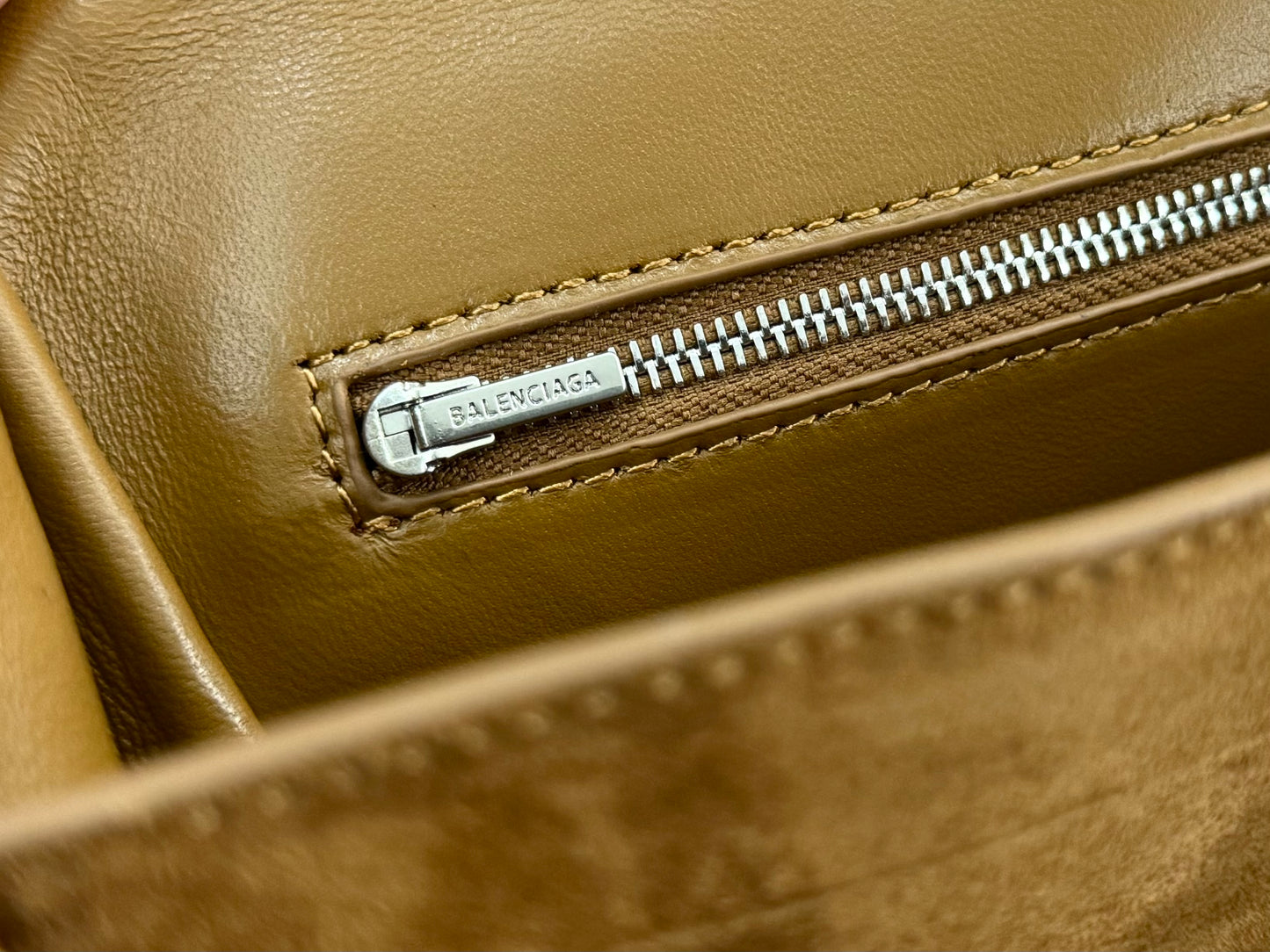 BLCG Rodeo Medium Suede Handbag(29x20x10cm)