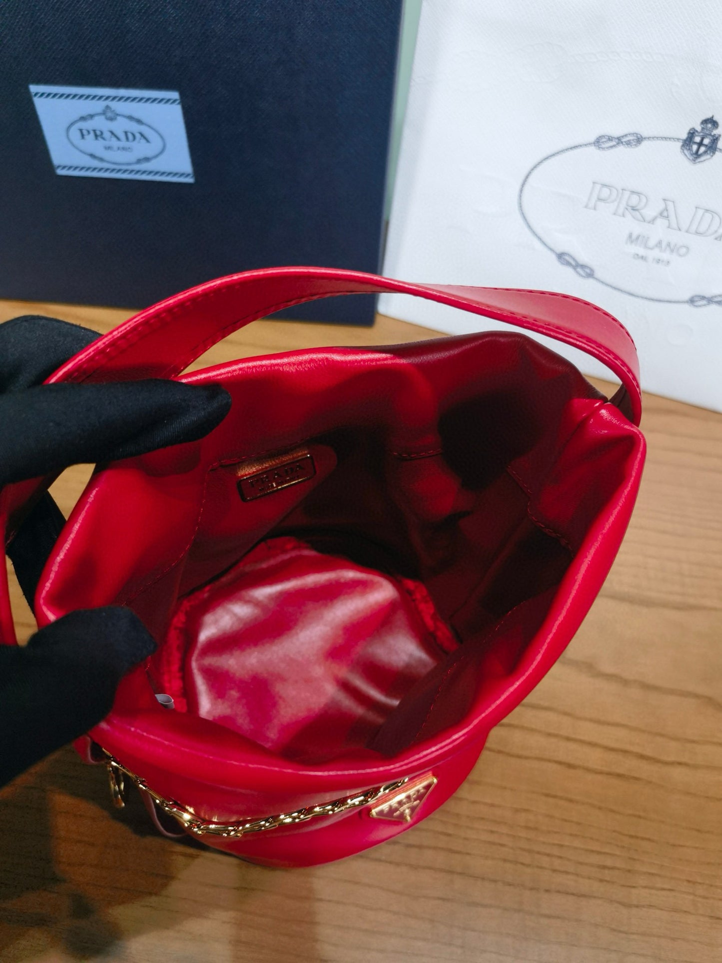PD Petit Sac Noir Bucket Bag