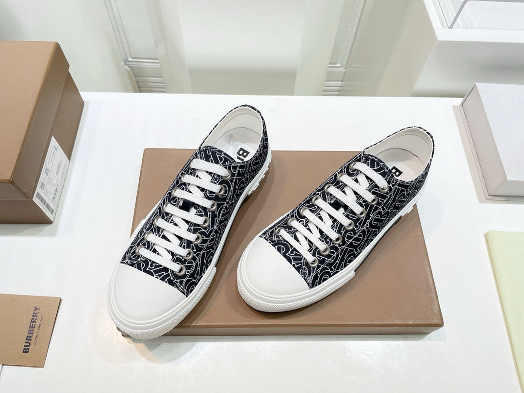 Burberry Sneakers
