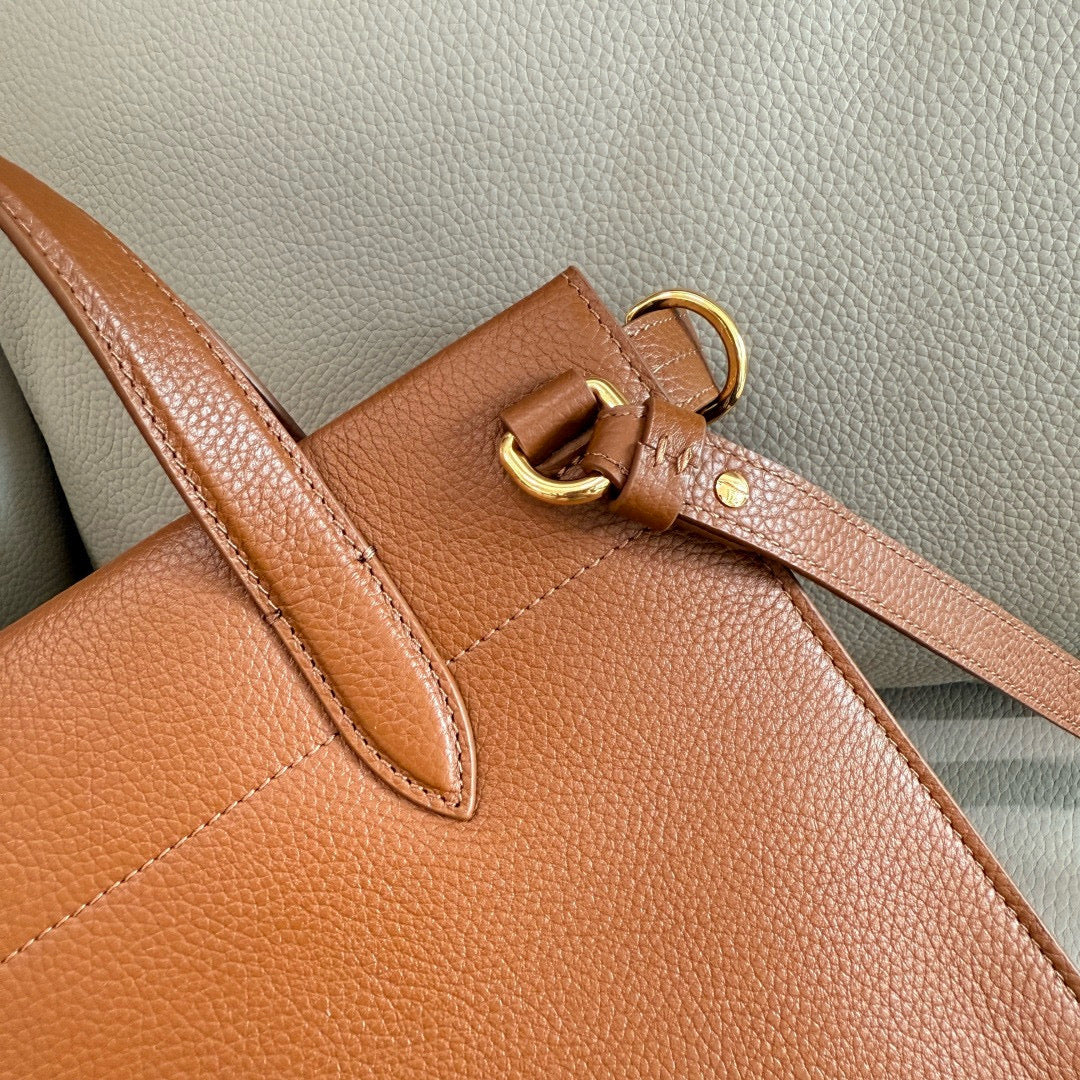 Burberry Cotswold Bag(24.5CM*13CM*19.5CM)