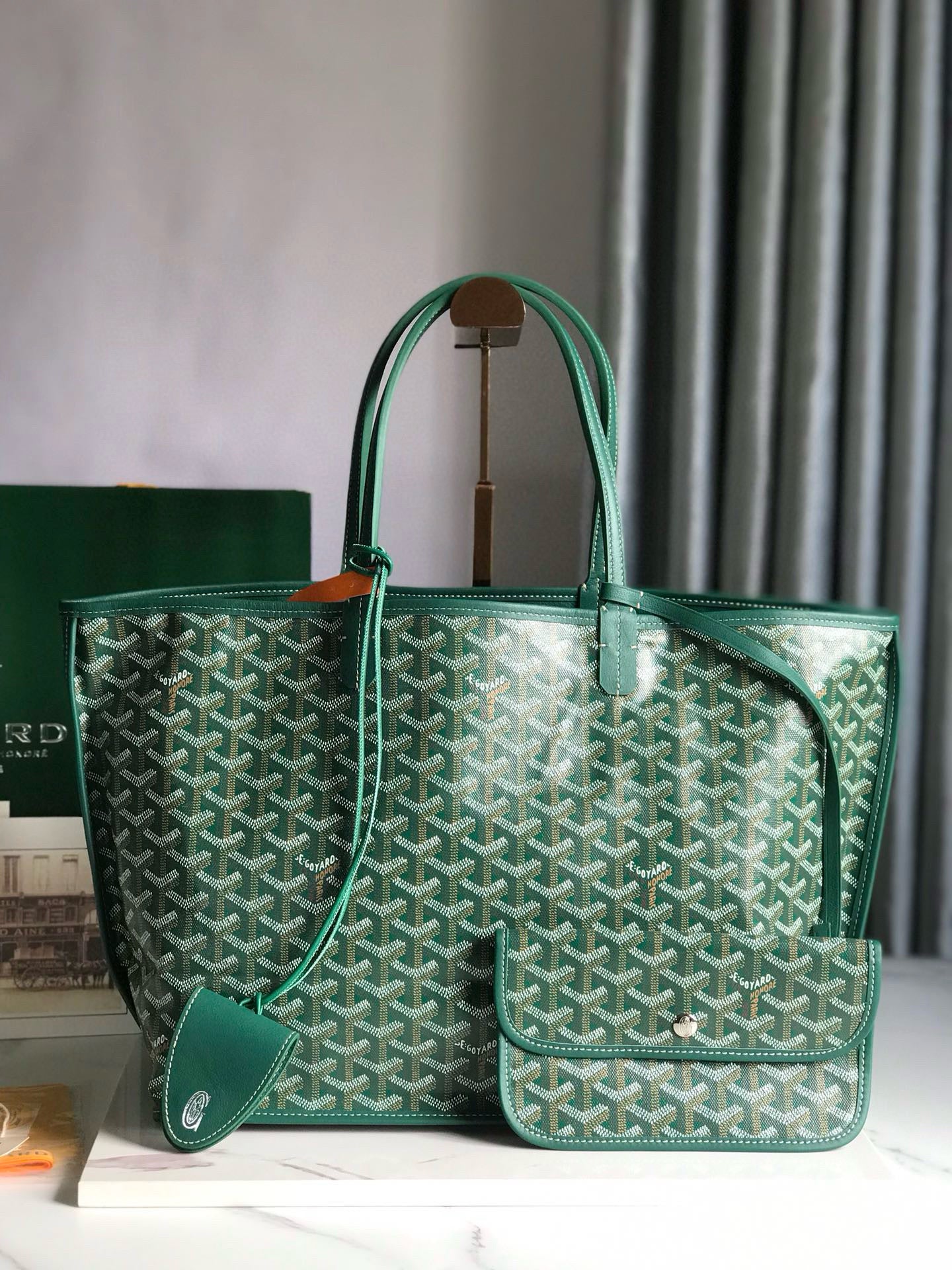 GOYARD REVERSIBLE ANJOU 34*28*15