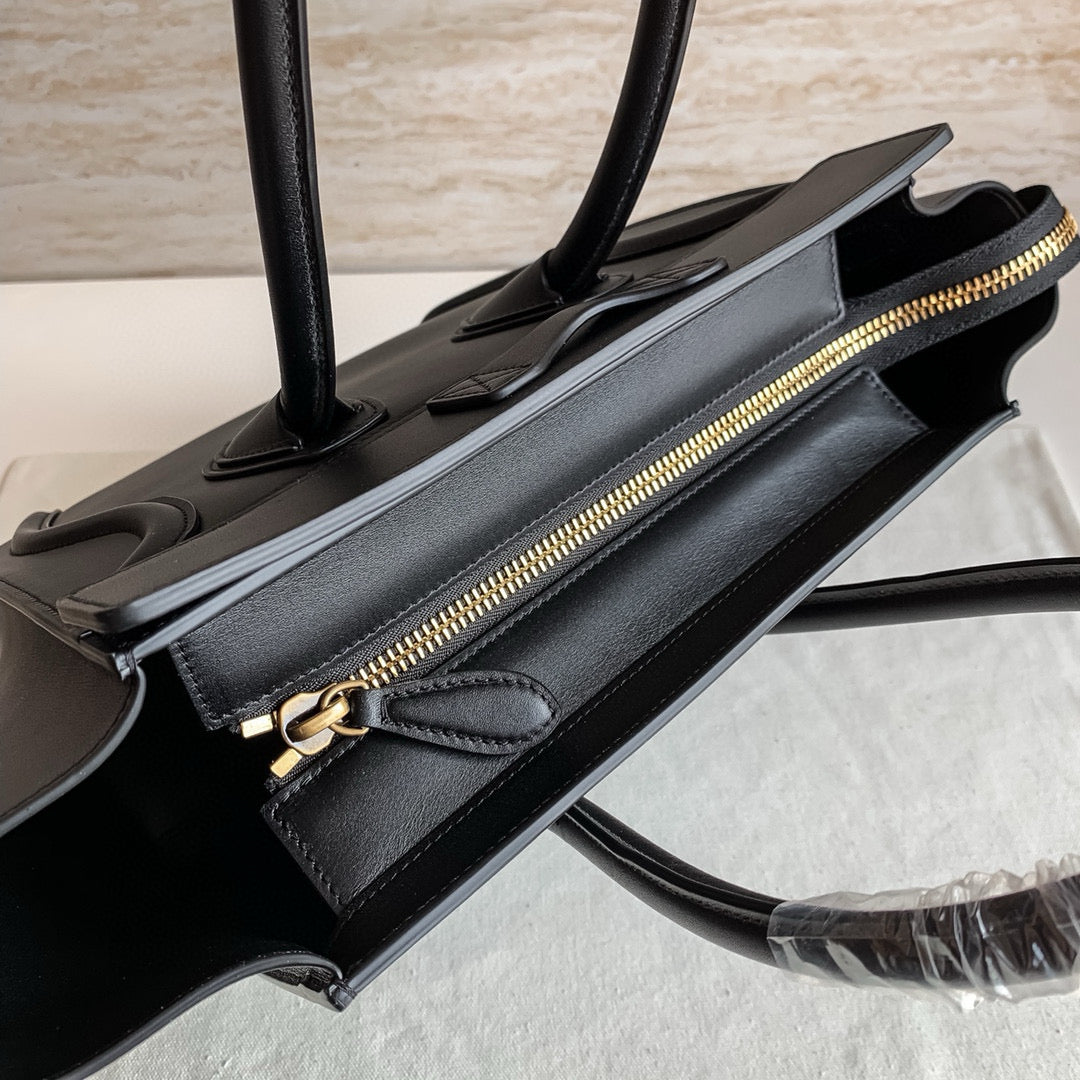 Celine Duffel