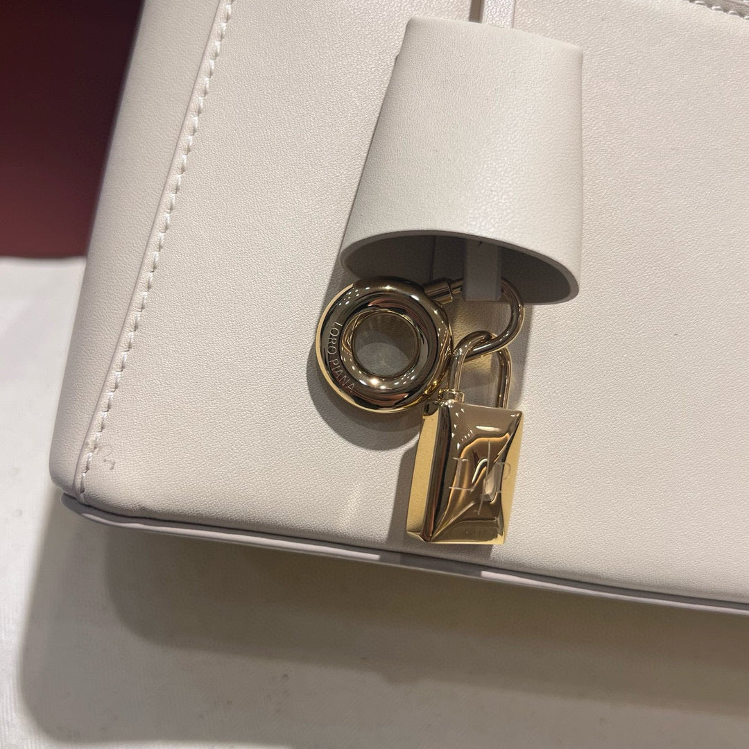 Loro Piana Extra Bag 27