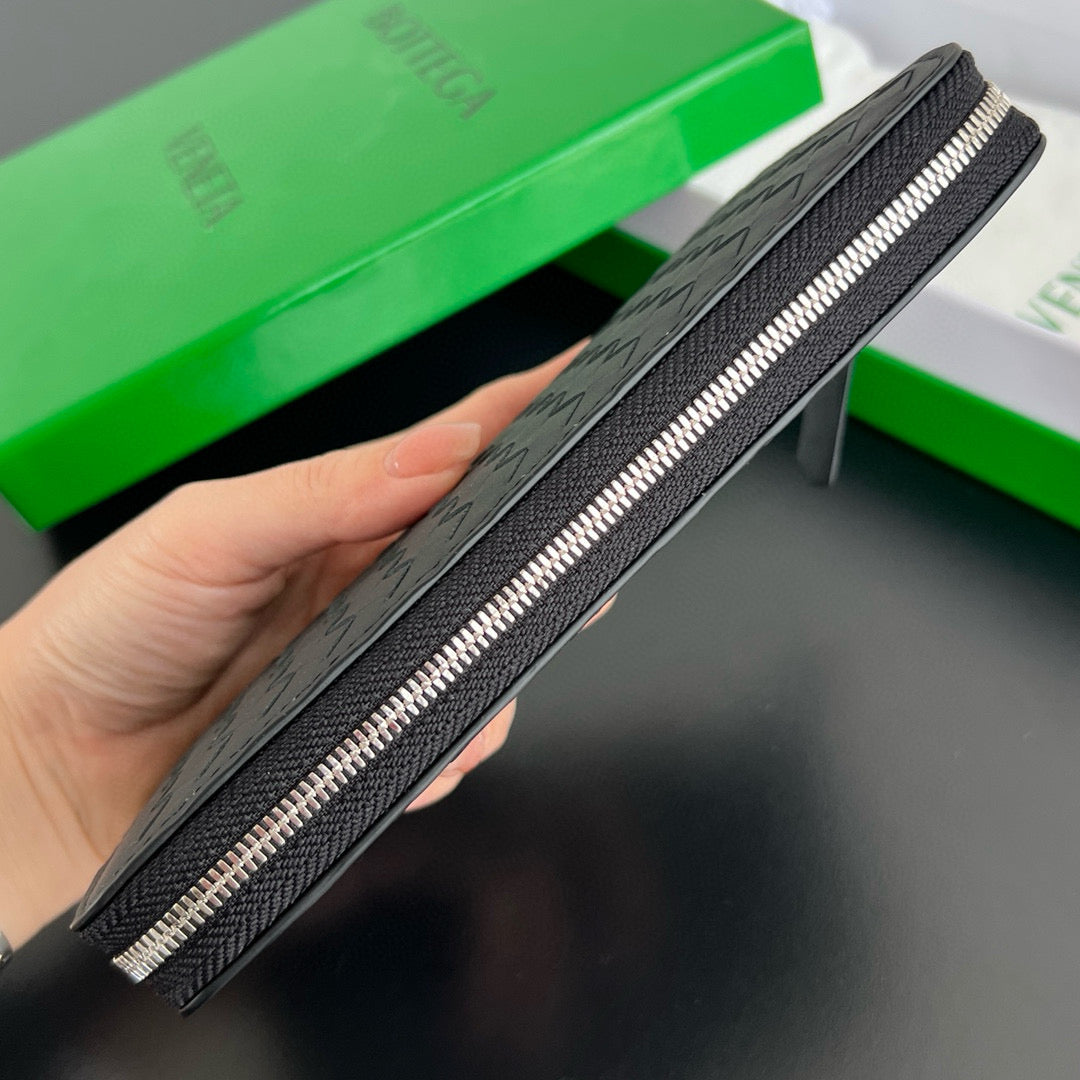 Bottega Veneta Long Zipped Wallet
