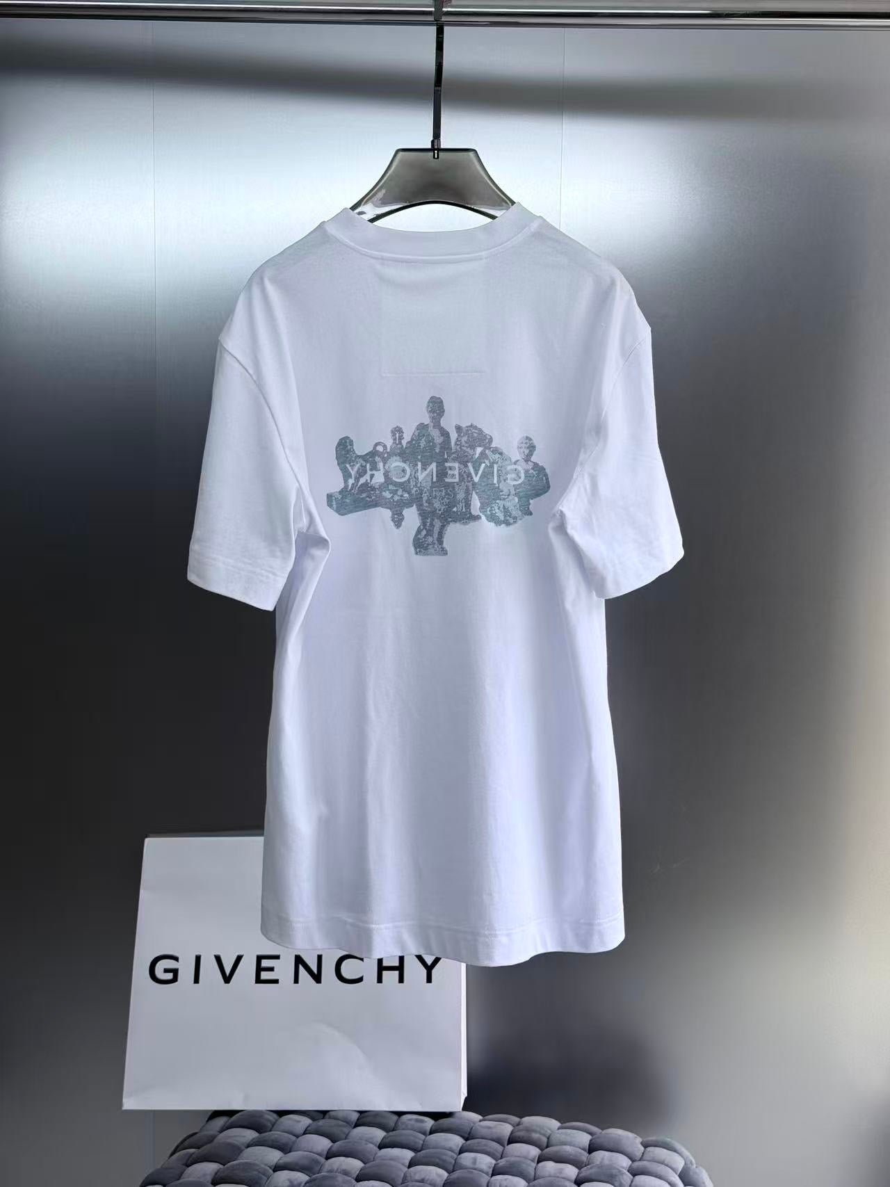 Givenchy T-Shirt