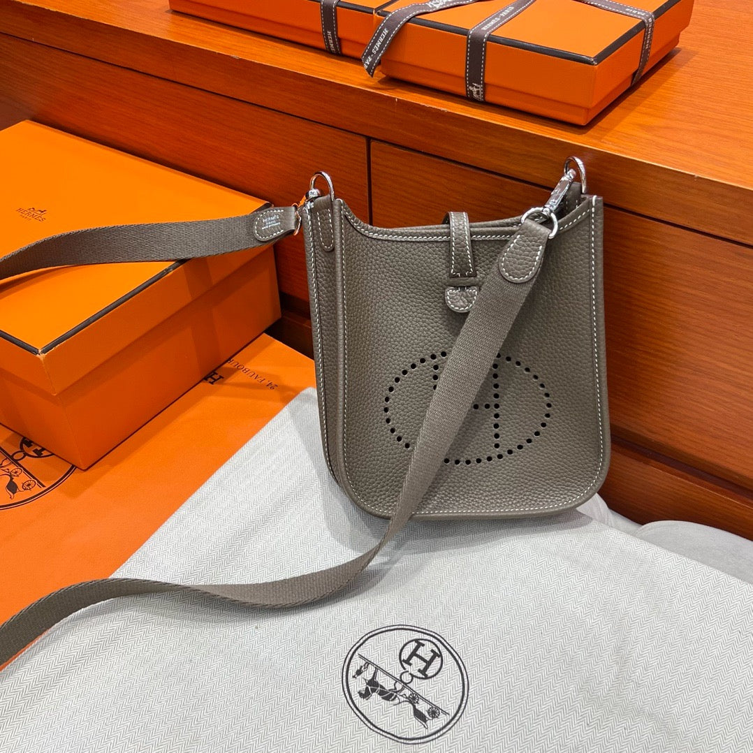 Hermes Evelyne 17
