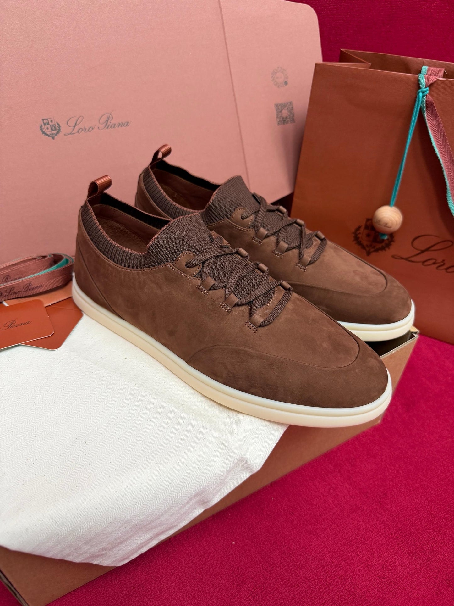LP Sneaker