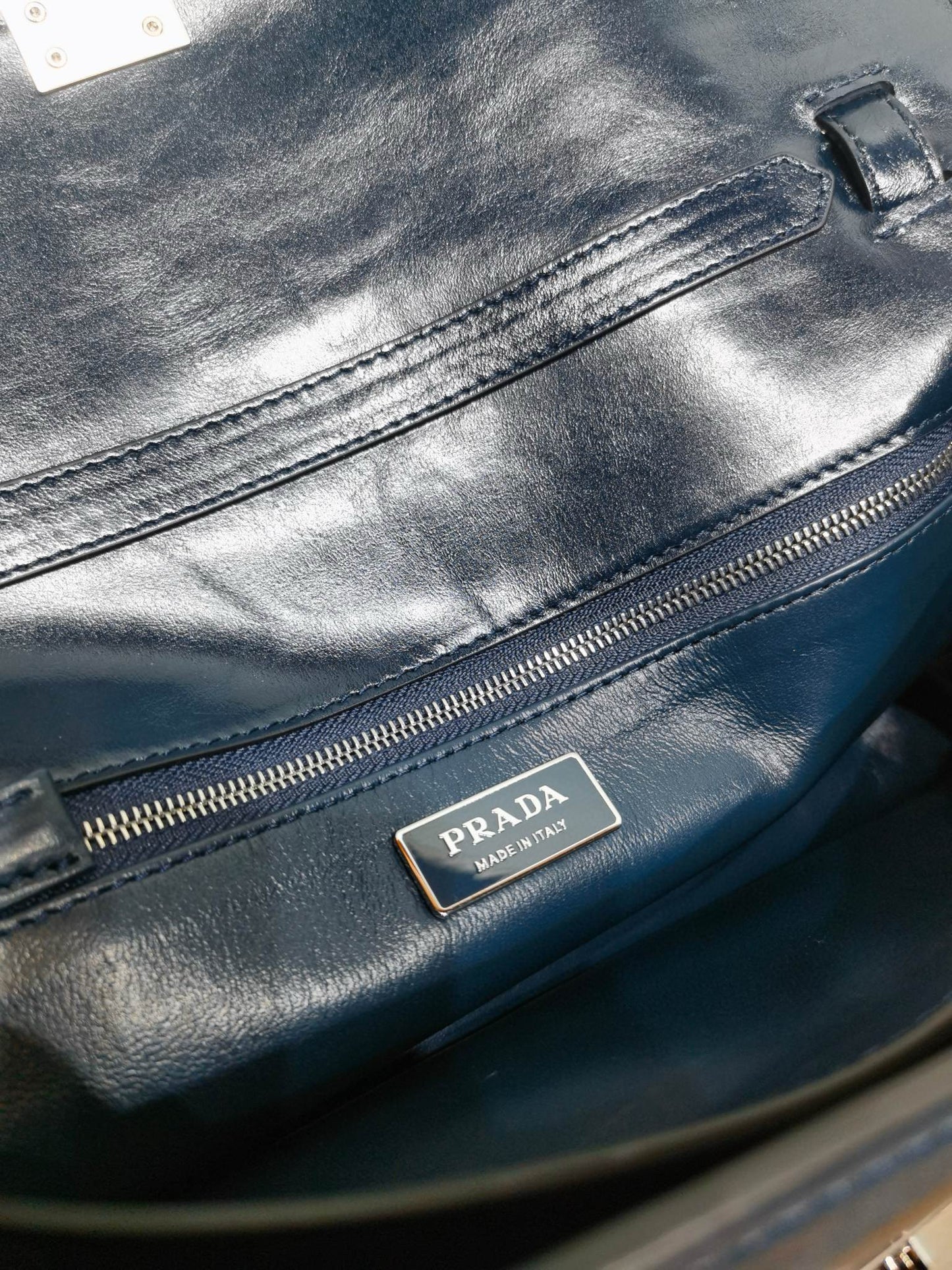 Prada Handbag 32x16.5x10cm