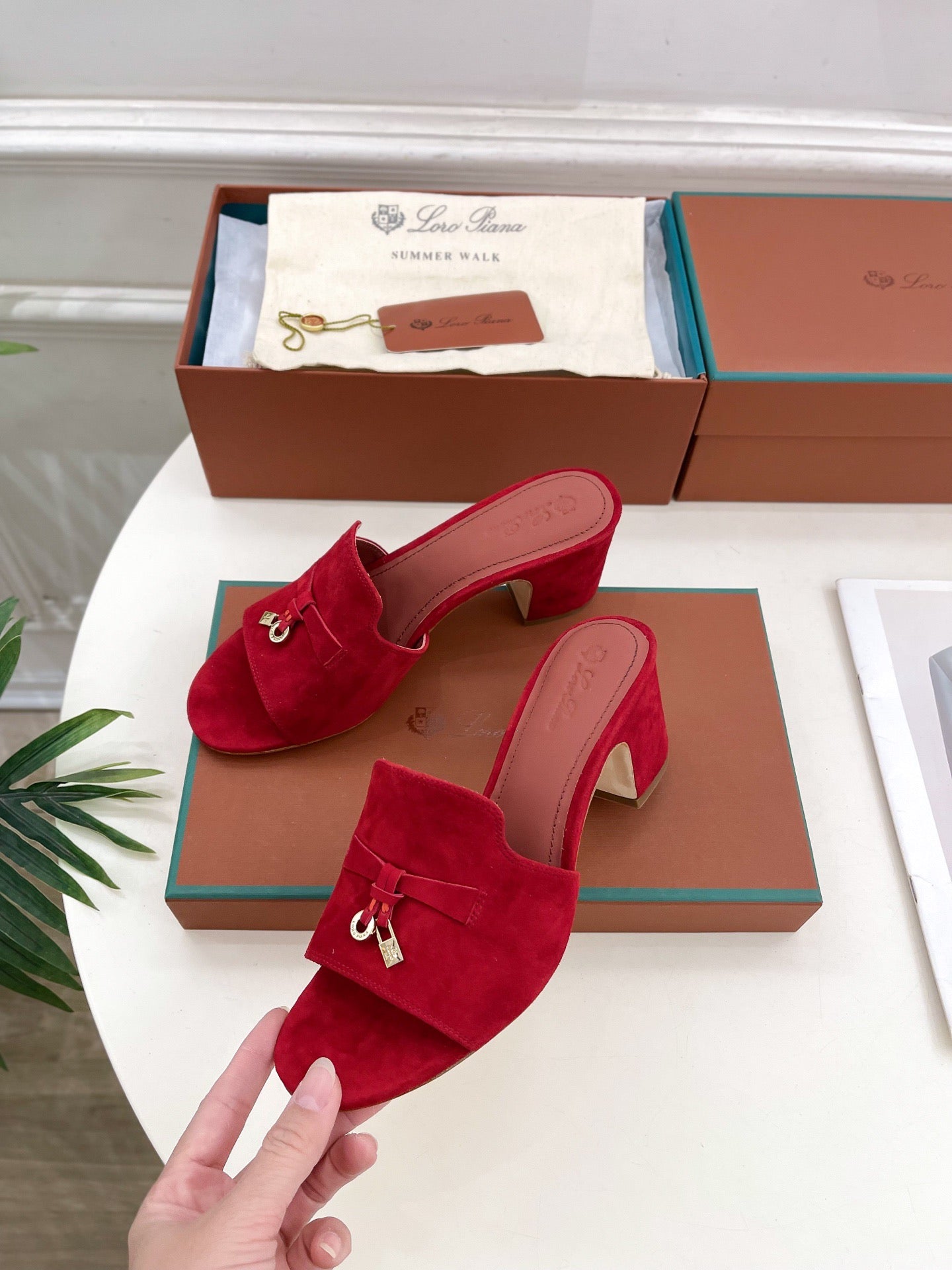 LP Sandals