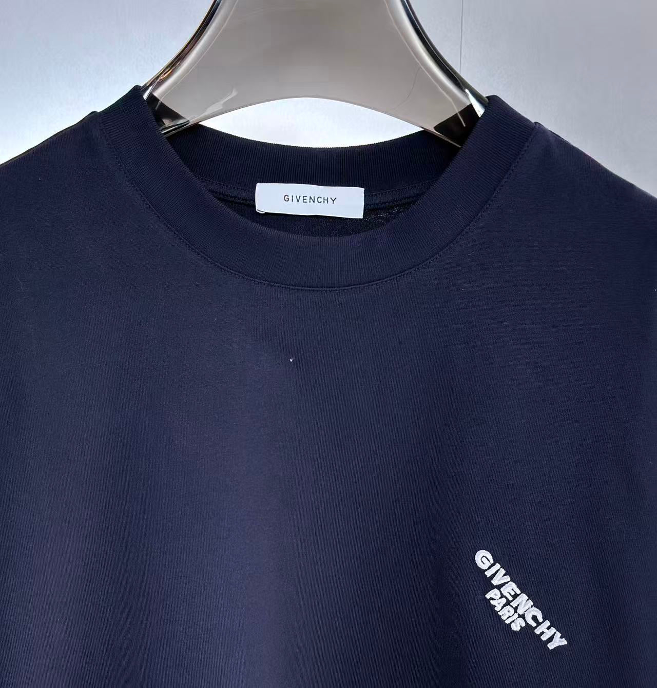 Givenchy T-Shirt