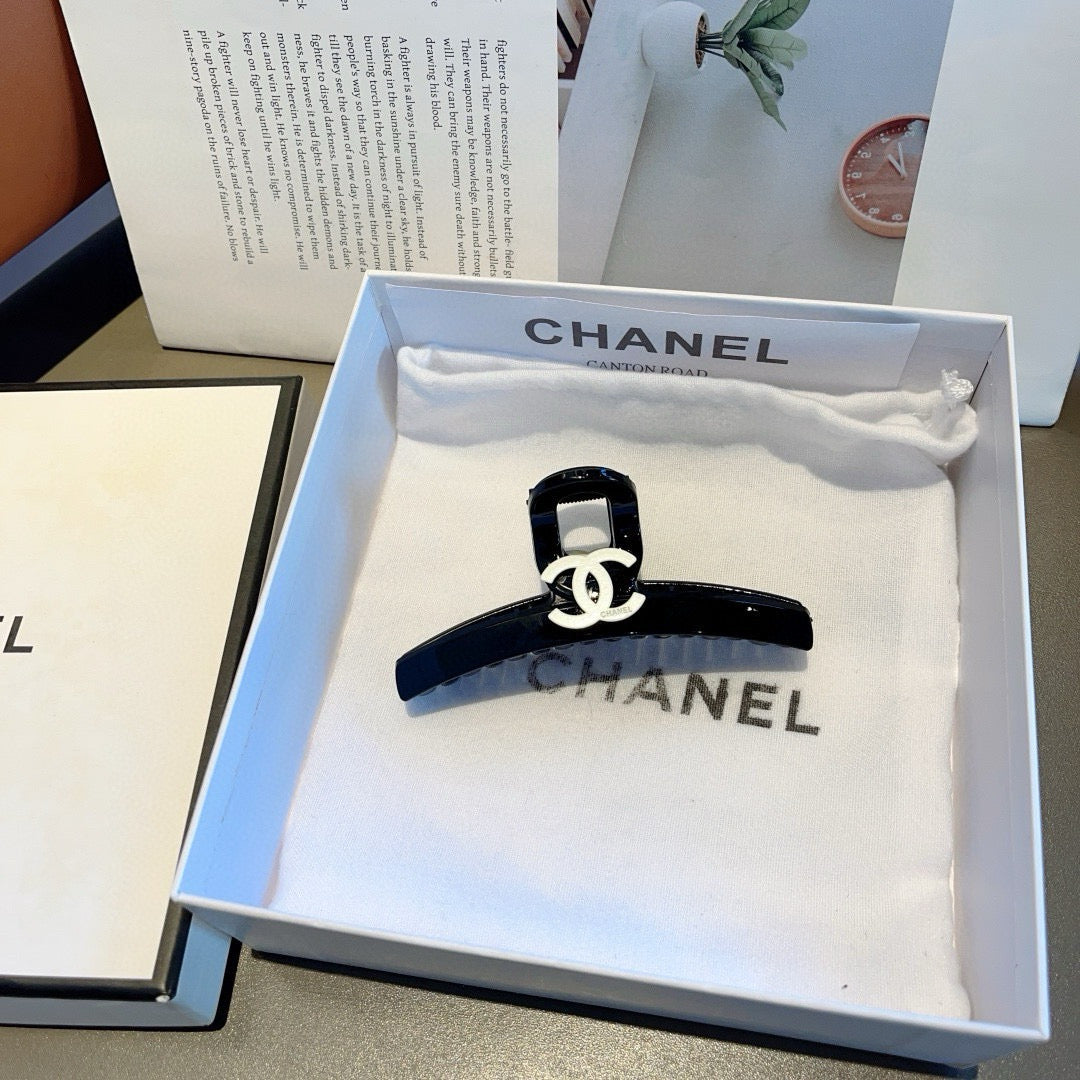 Chanel Hairpin