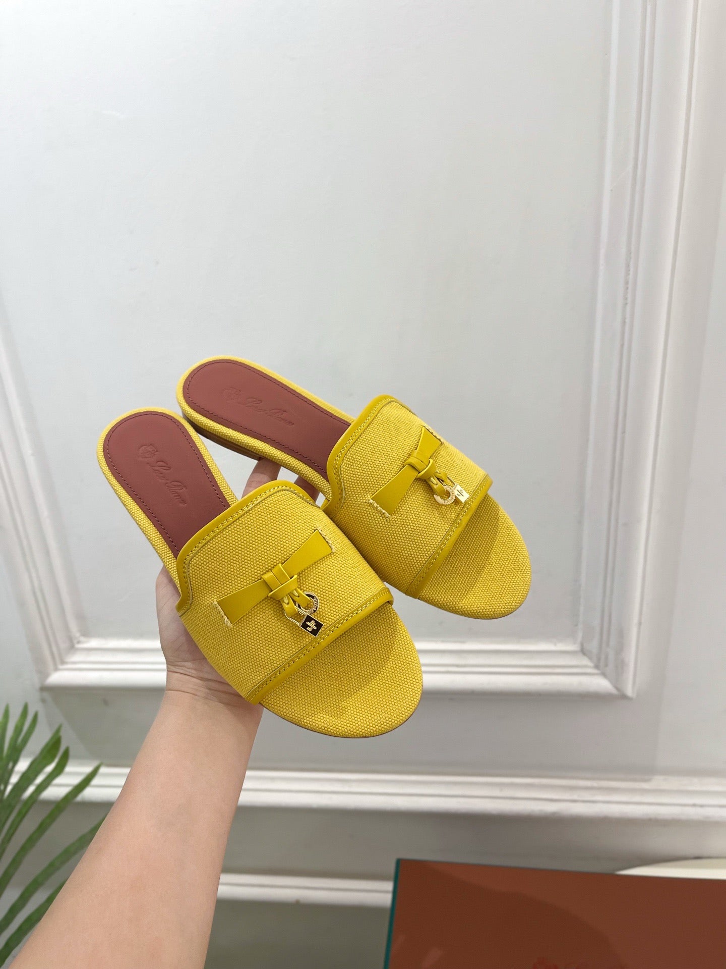LP Sandals