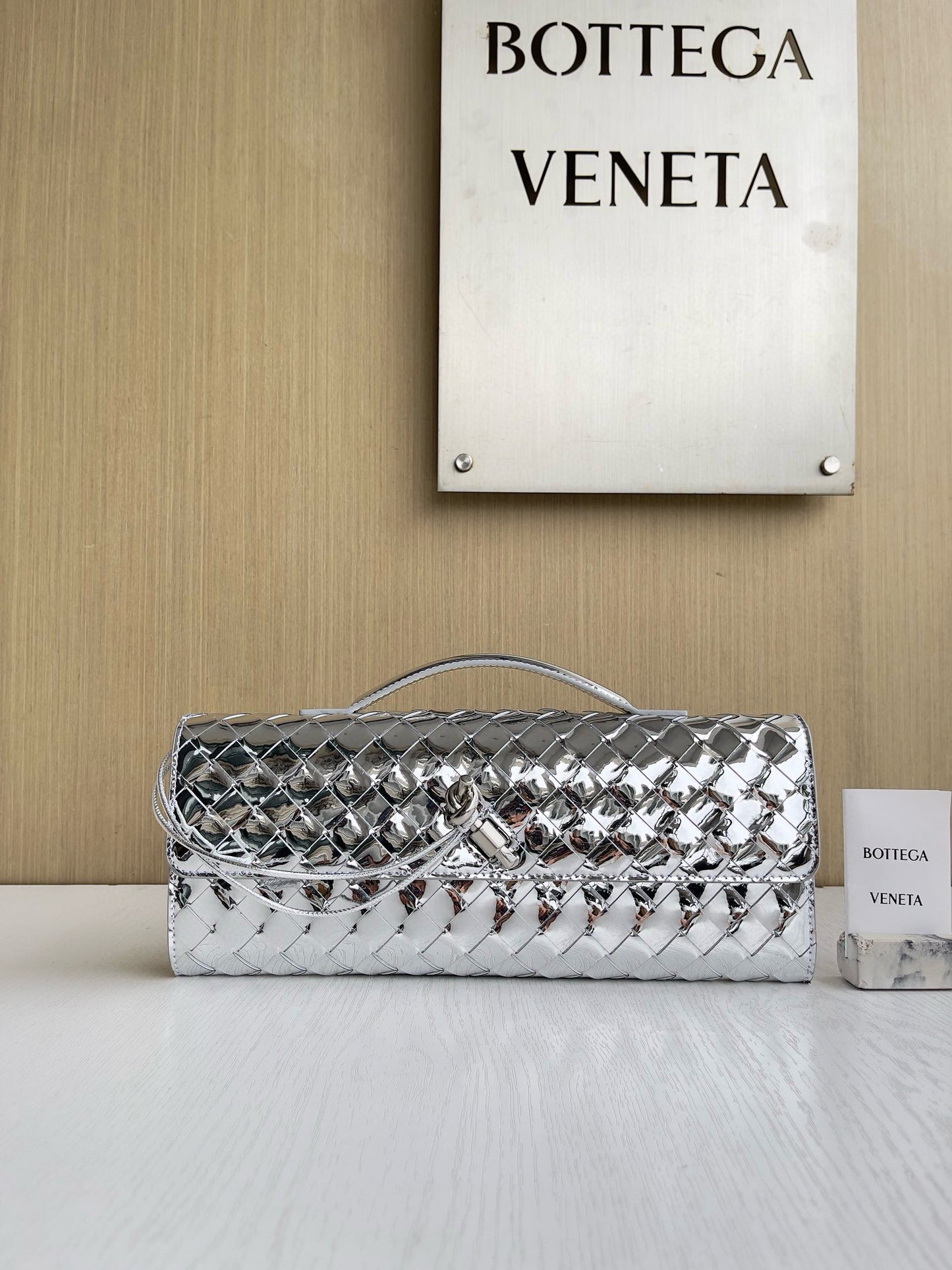 BV Andiamo Clutch Bag 31x13x3cm