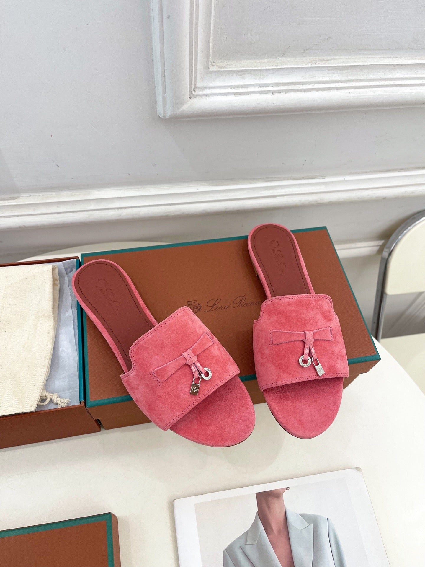 LP Sandals