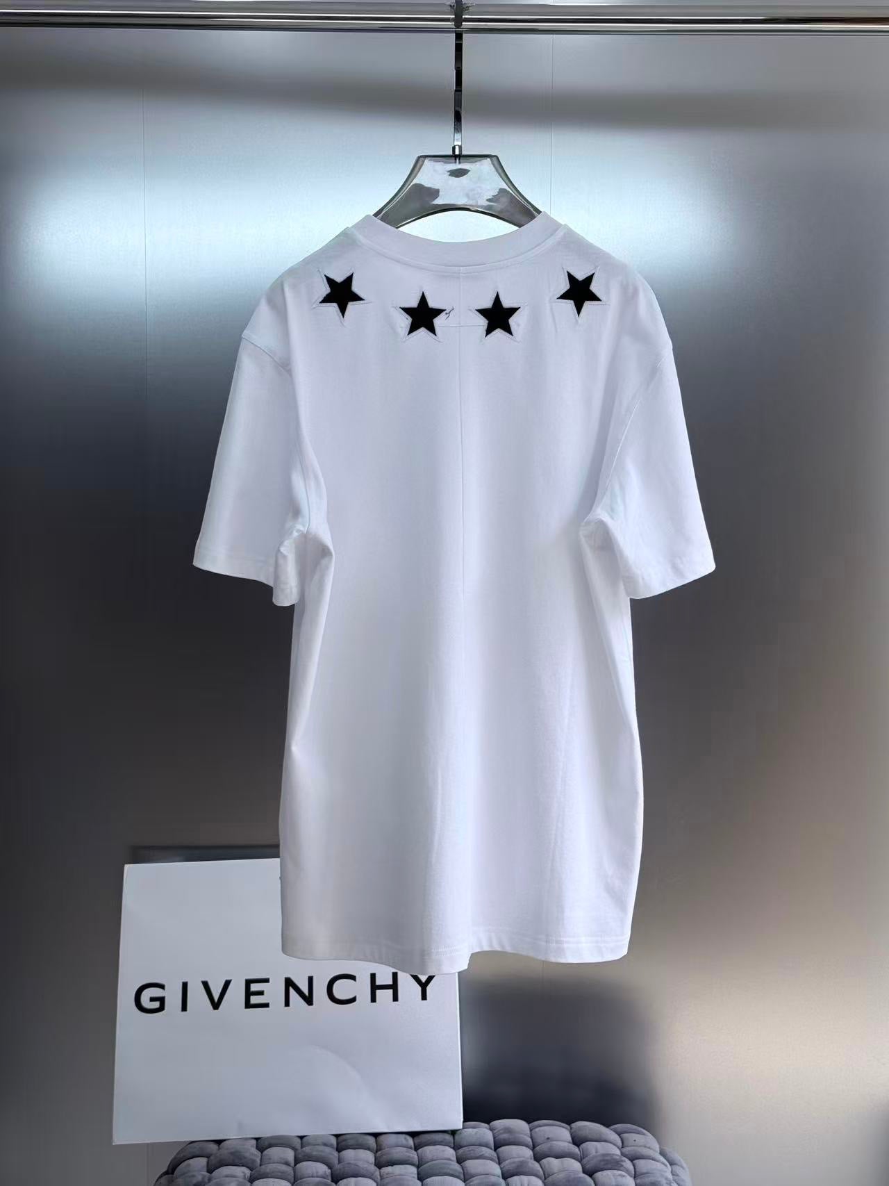 Givenchy T-Shirt