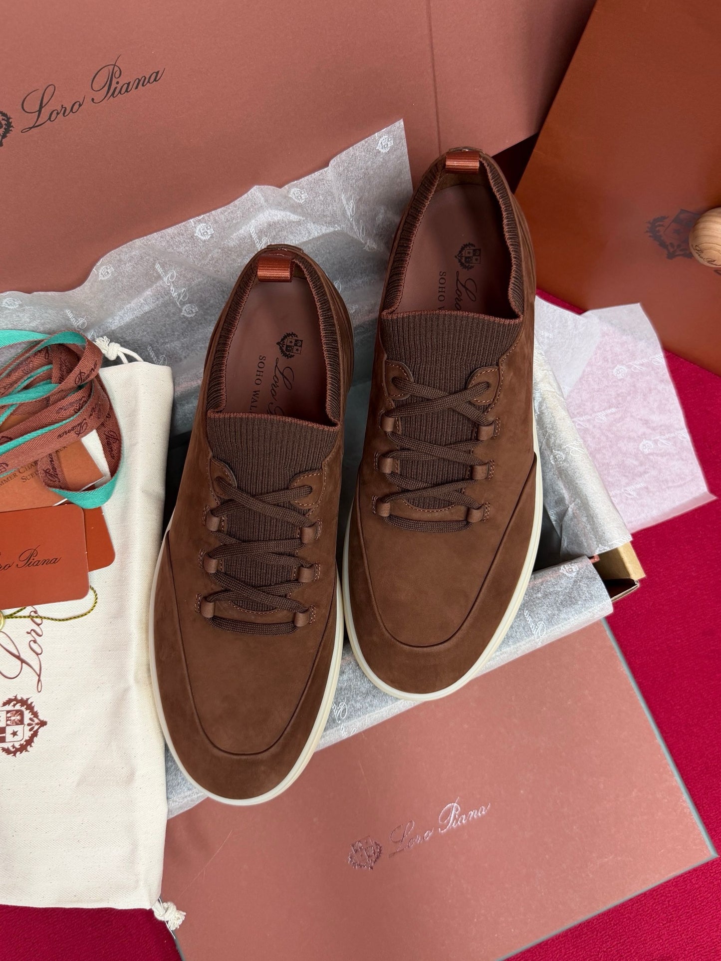 LP Sneaker