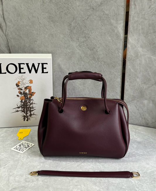 Loewe Madrid Handle Bag(28.5x11x23cm)