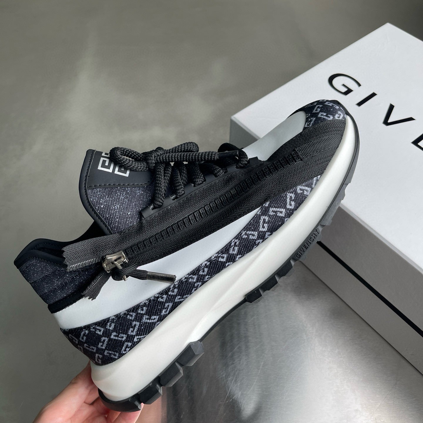Givenchy Sneakers