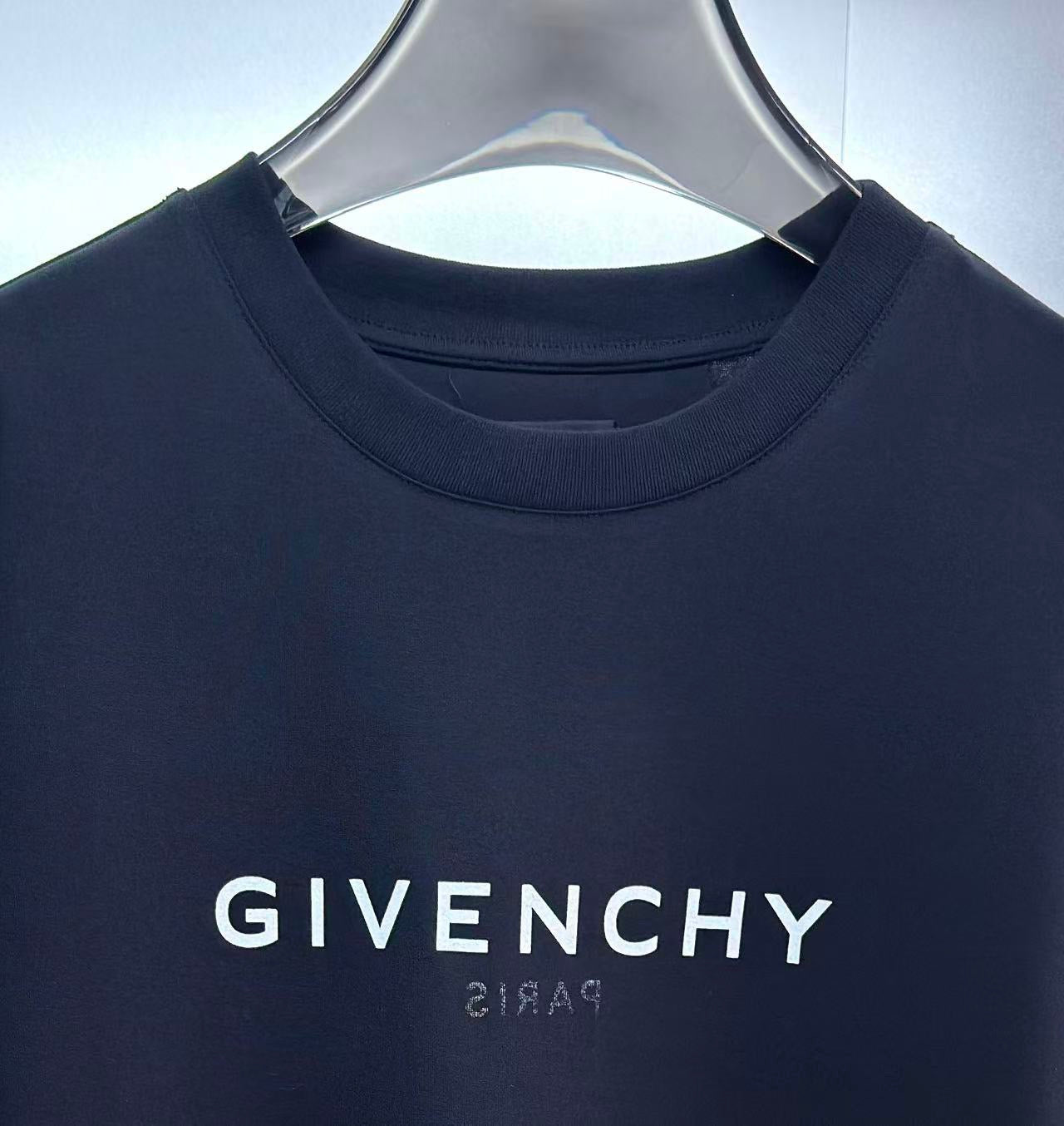 Givenchy T-Shirt