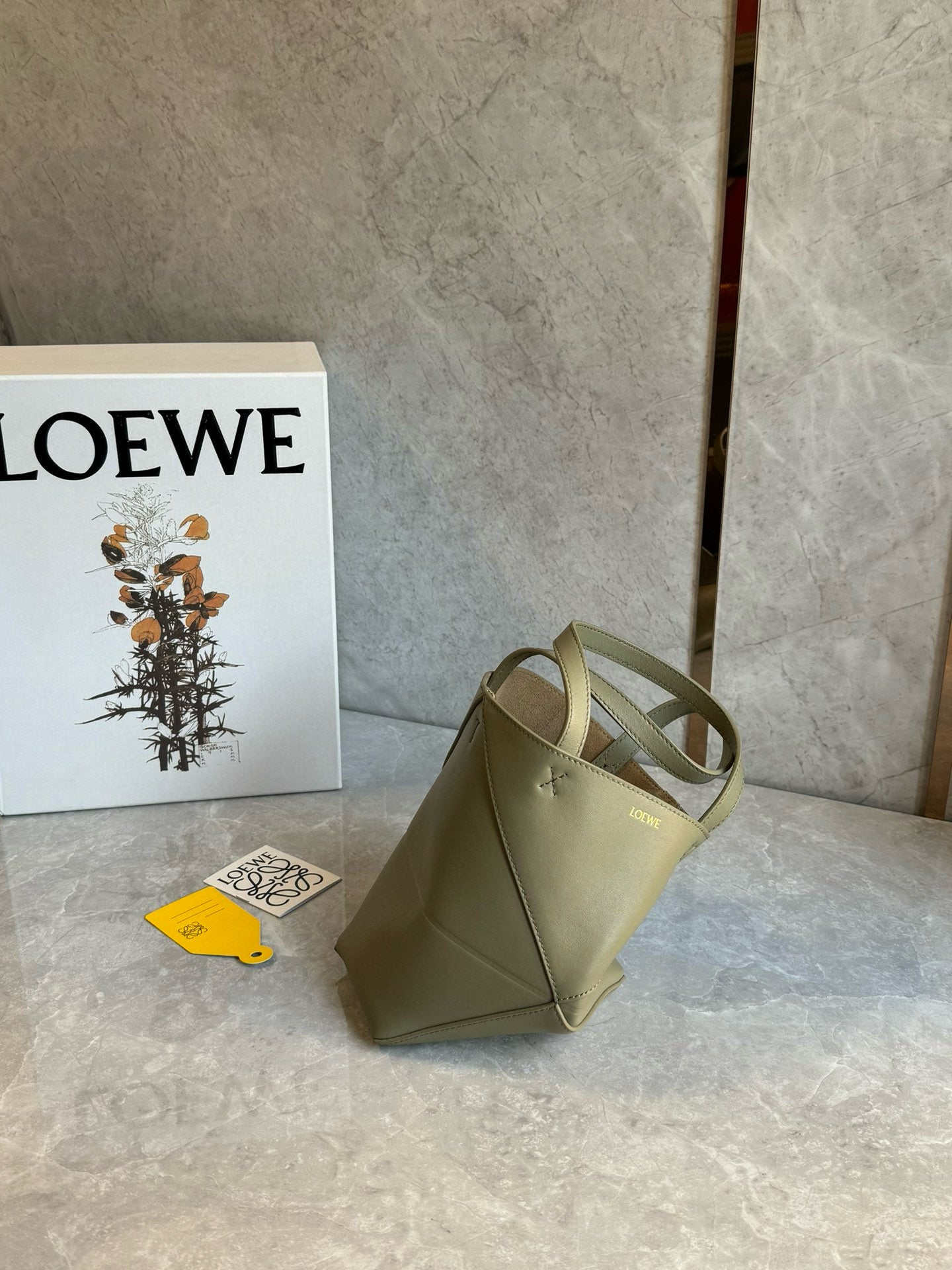 Loewe Puzzle Fold Tote Bag(20x16.5x9.5cm)