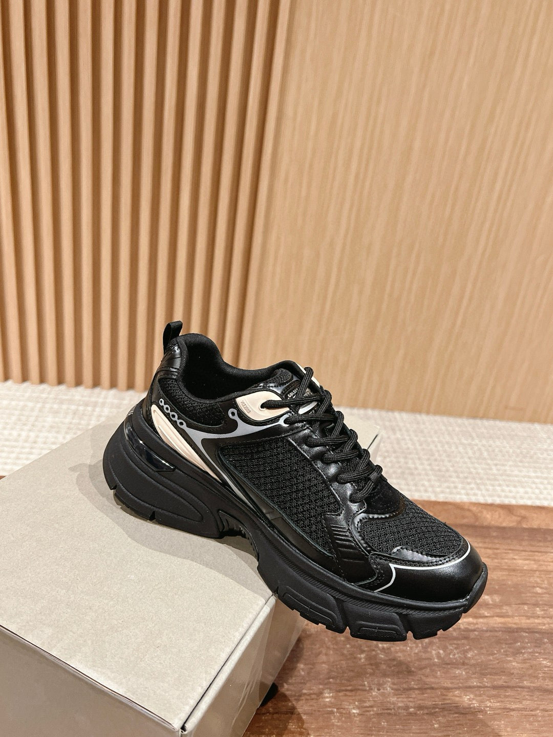 Golden Goose Sneaker