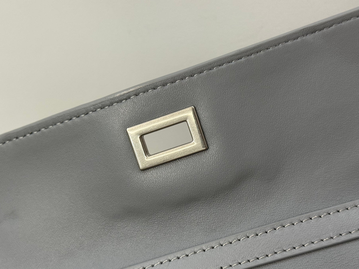 Balenciaga Rodeo Handbag 22x9.9x8.3cm