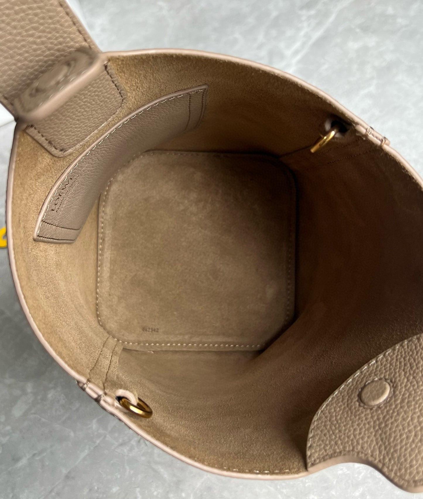 Loewe Pebble Bucket Bag(16x16x19.5cm)