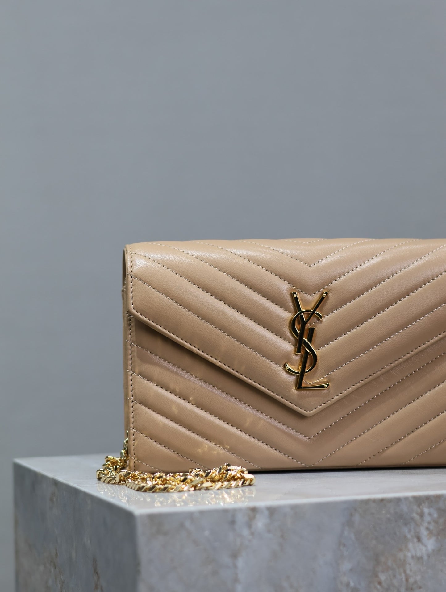 YSL Envelope 22.5cm