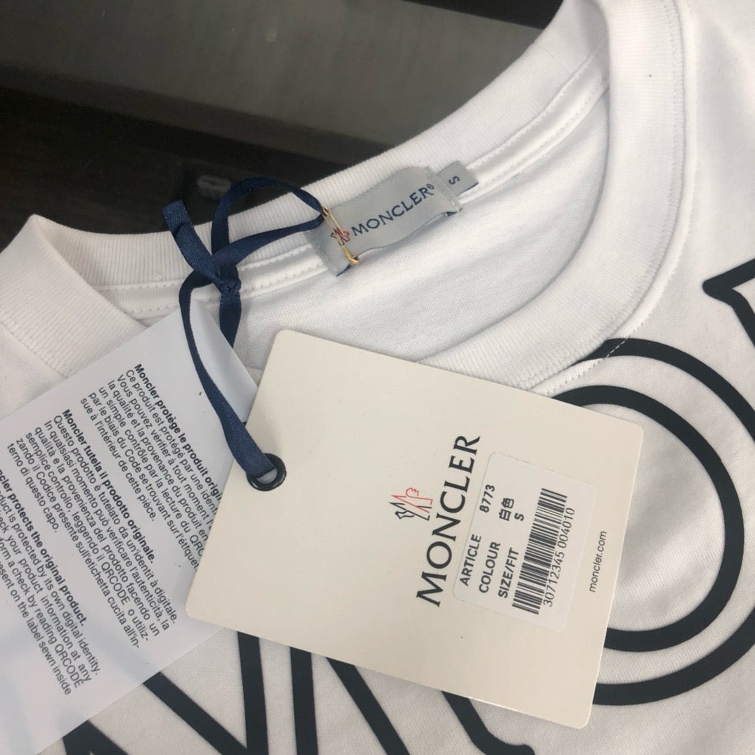 Moncler T-shirt