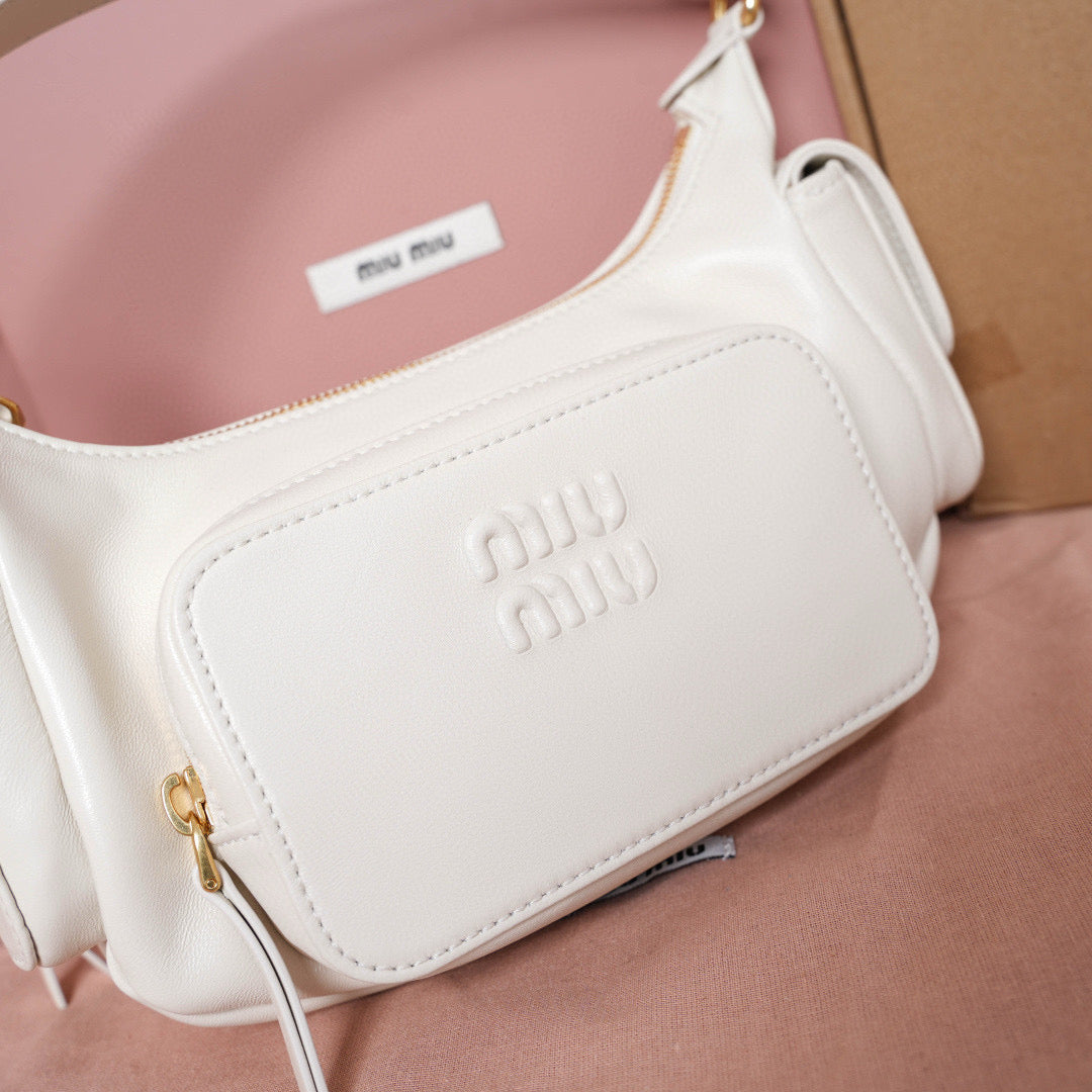 Miu Miu Handbag 21x12x6cm