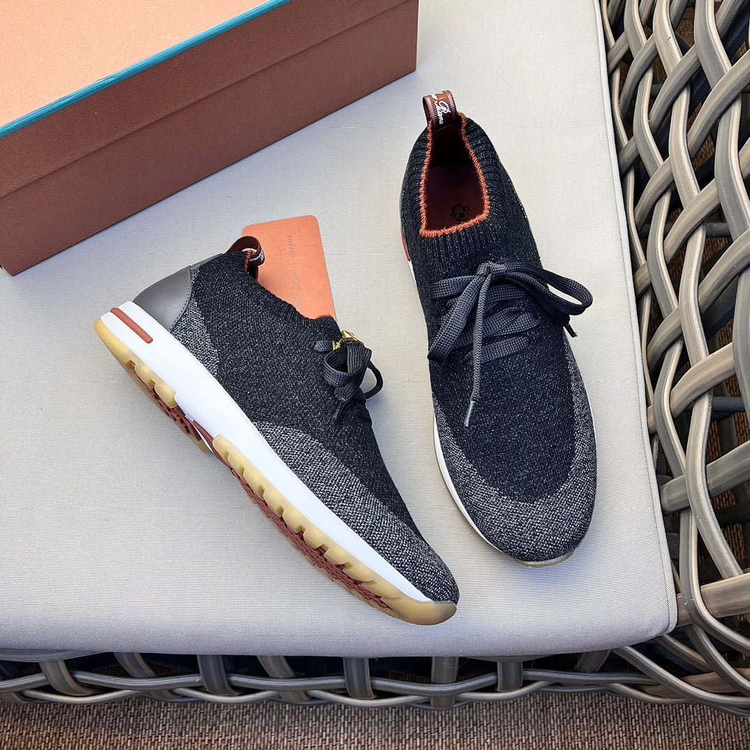 LP Sneakers