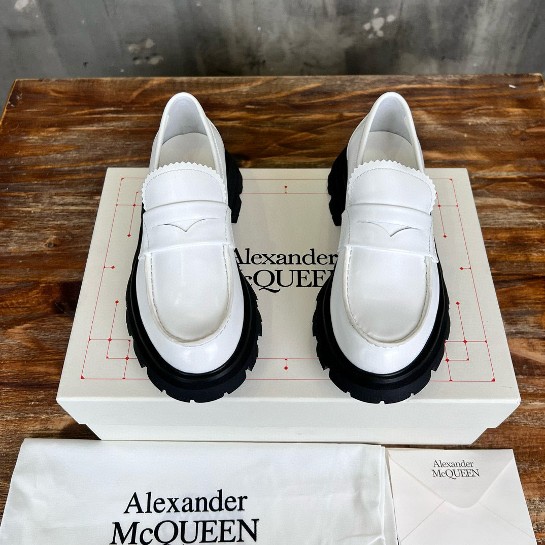Alexander McQueen Loafer
